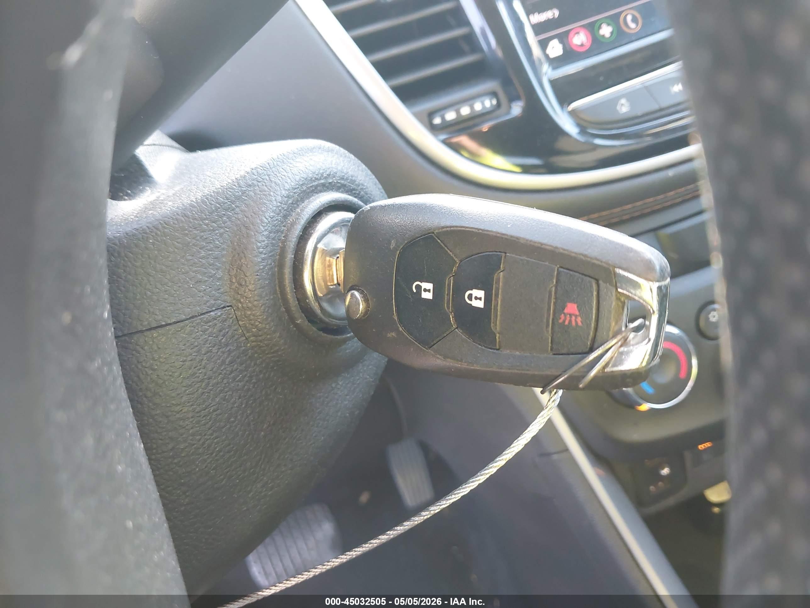 CHEVROLET TRAX image 11