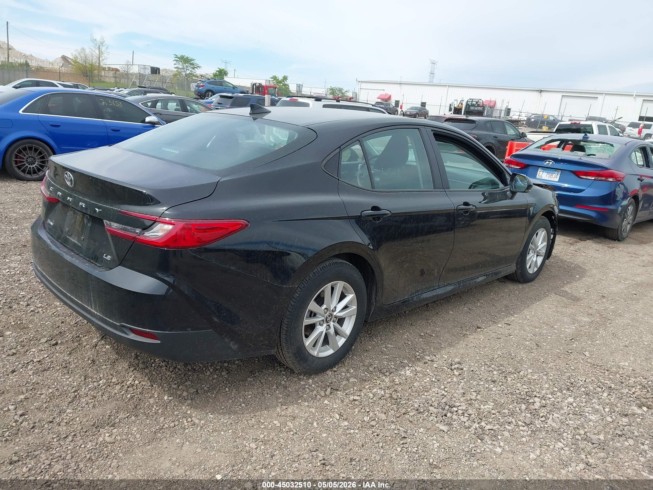 TOYOTA CAMRY image 4