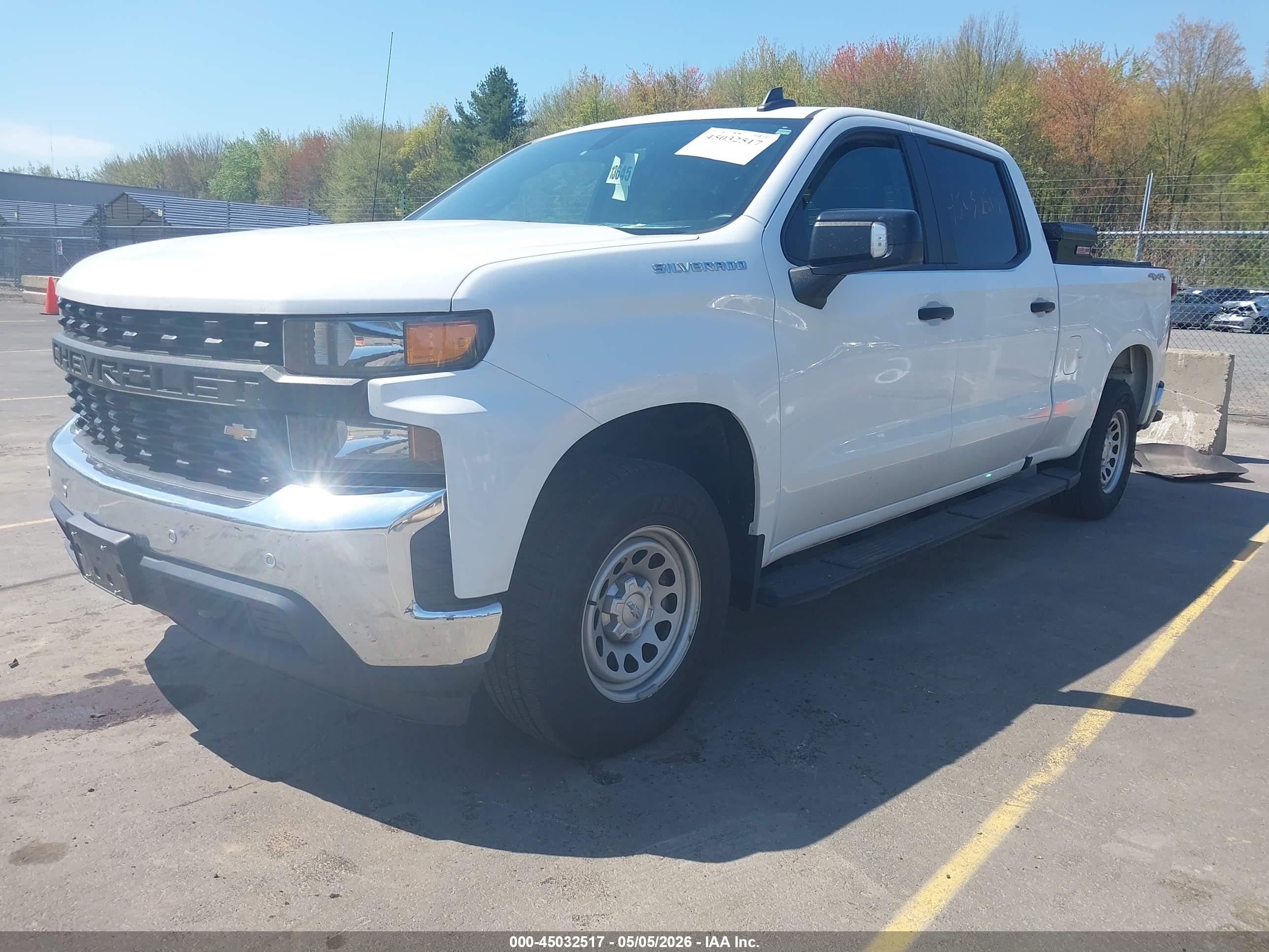CHEVROLET SILVERADO image 2
