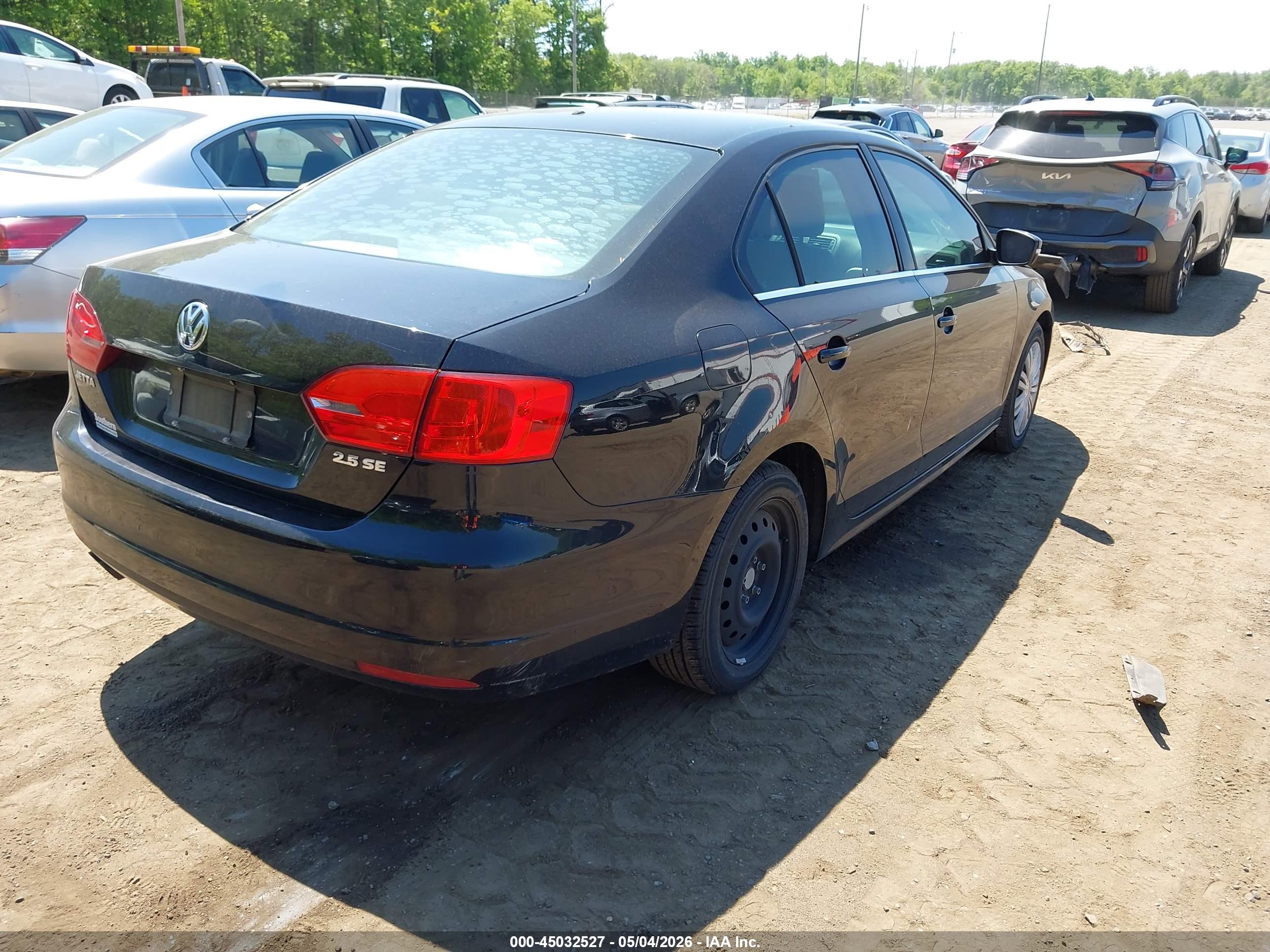 VOLKSWAGEN JETTA image 4
