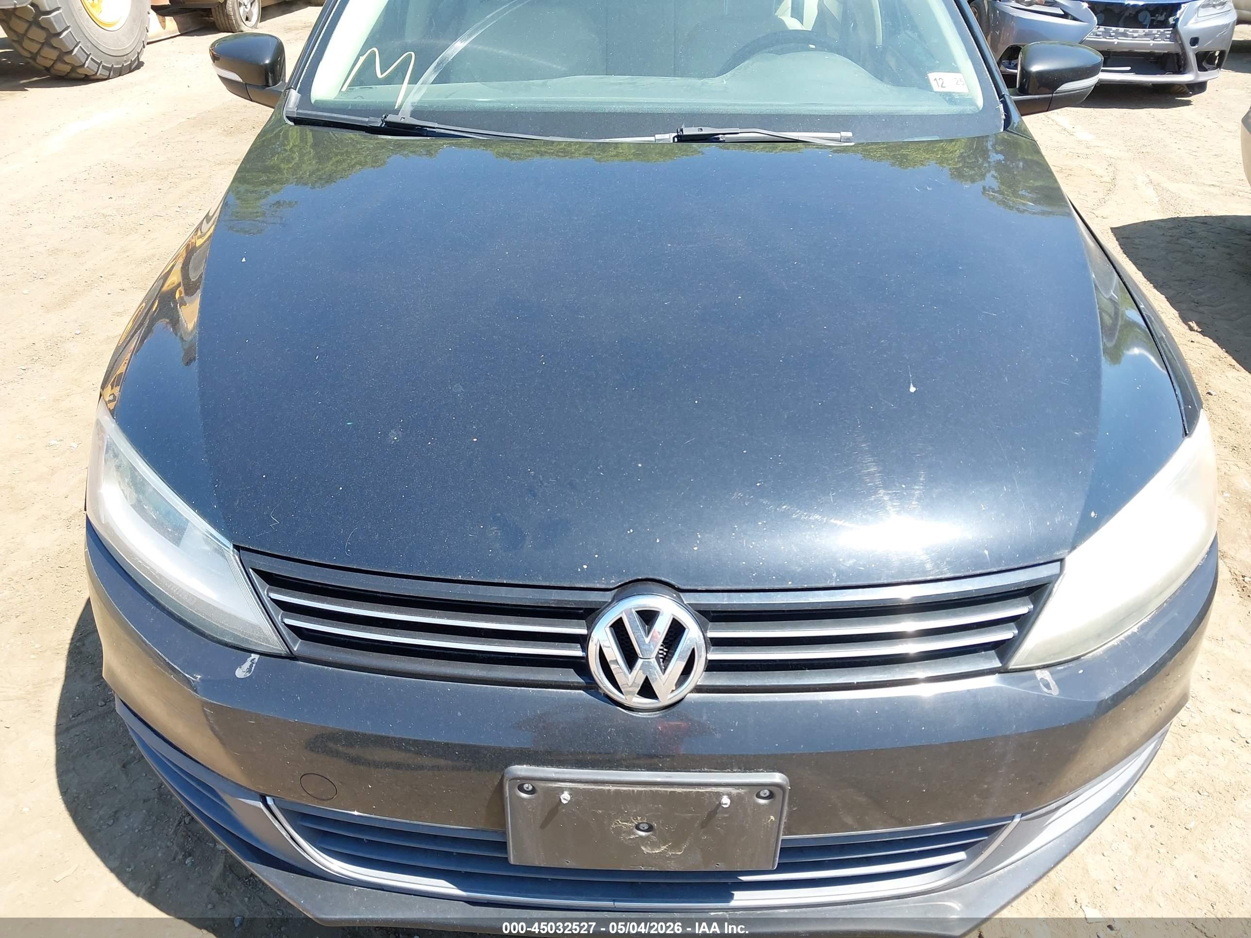 VOLKSWAGEN JETTA image 6