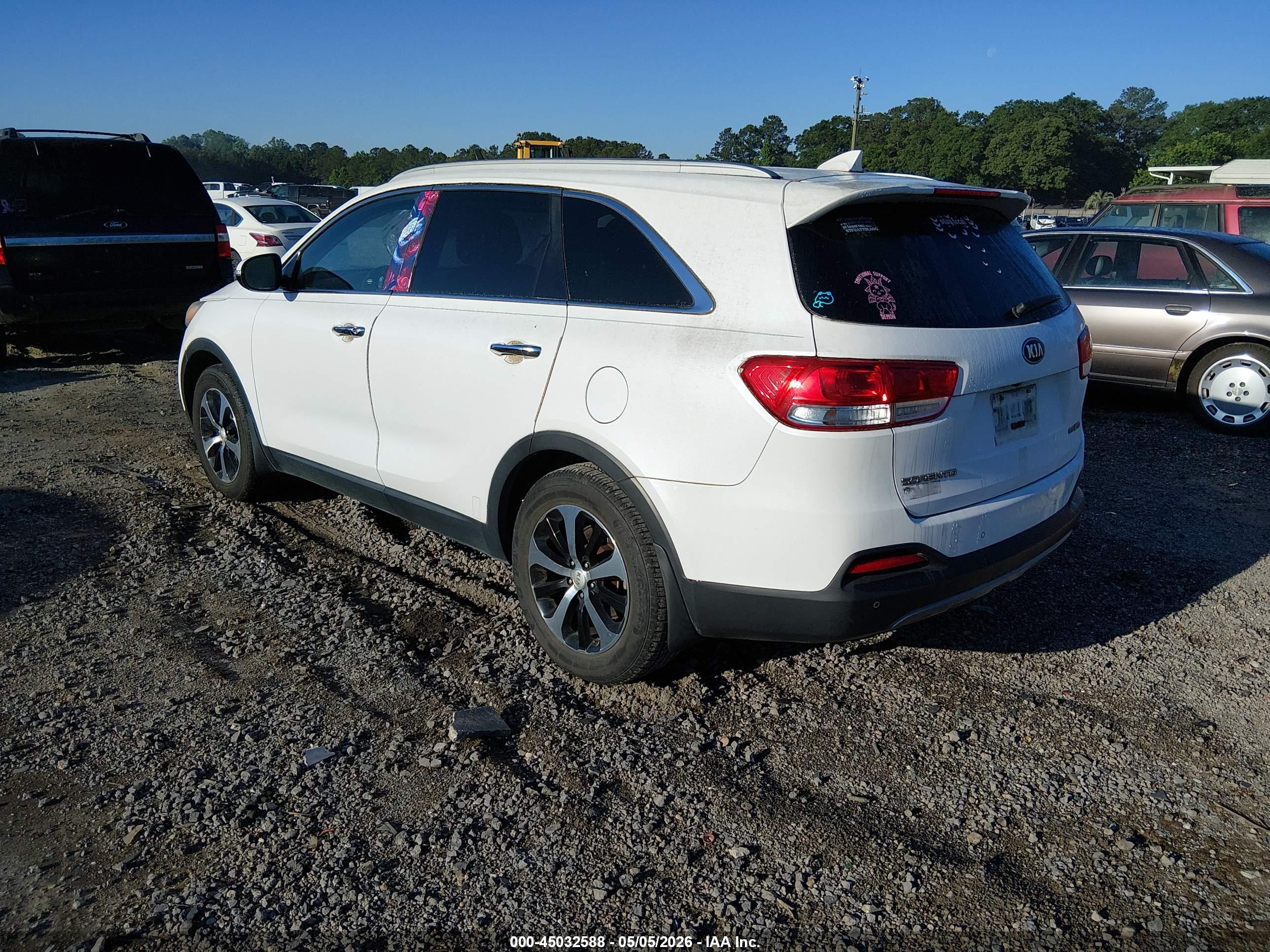 KIA SORENTO image 3
