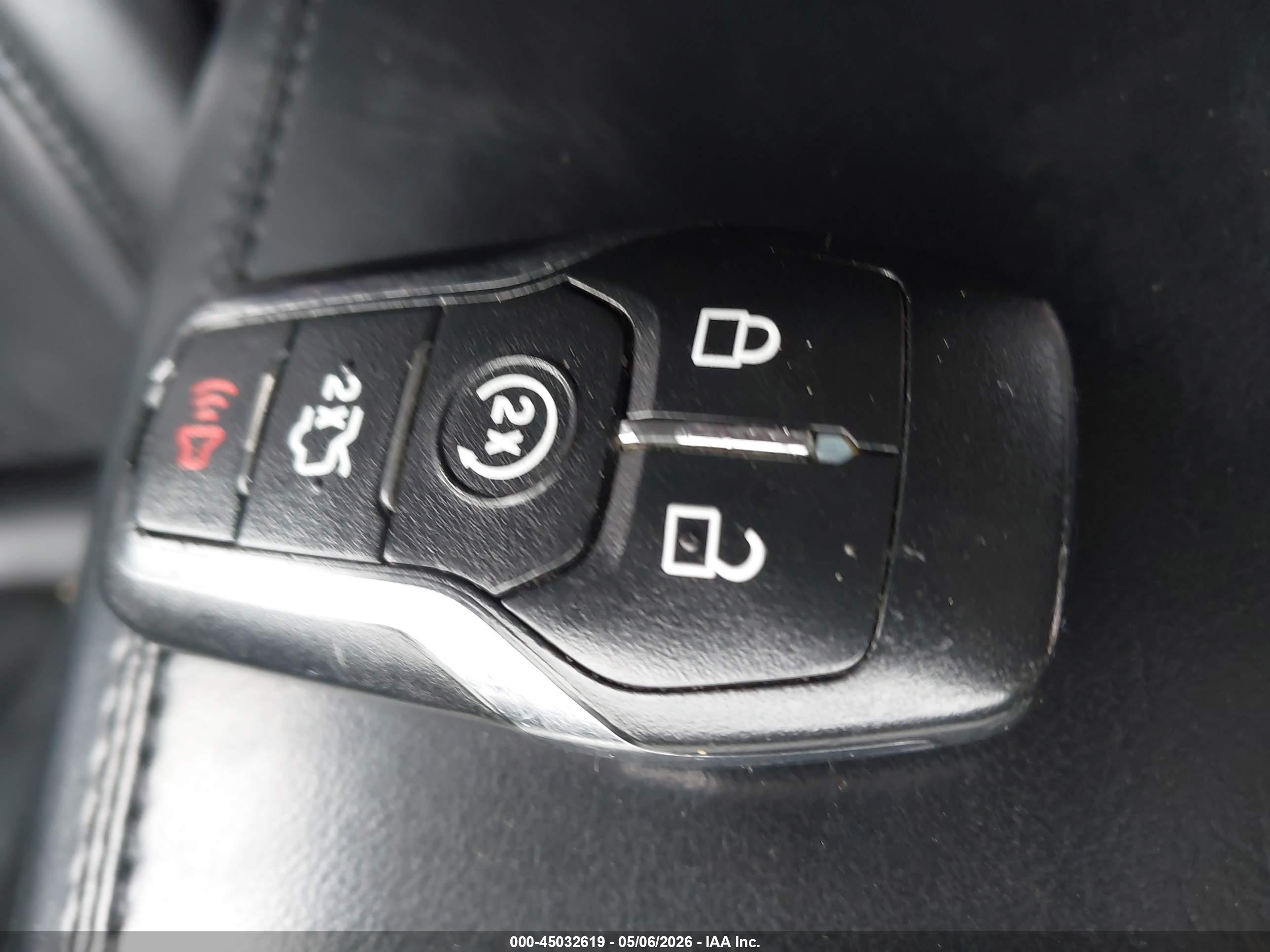 LINCOLN MKC image 11