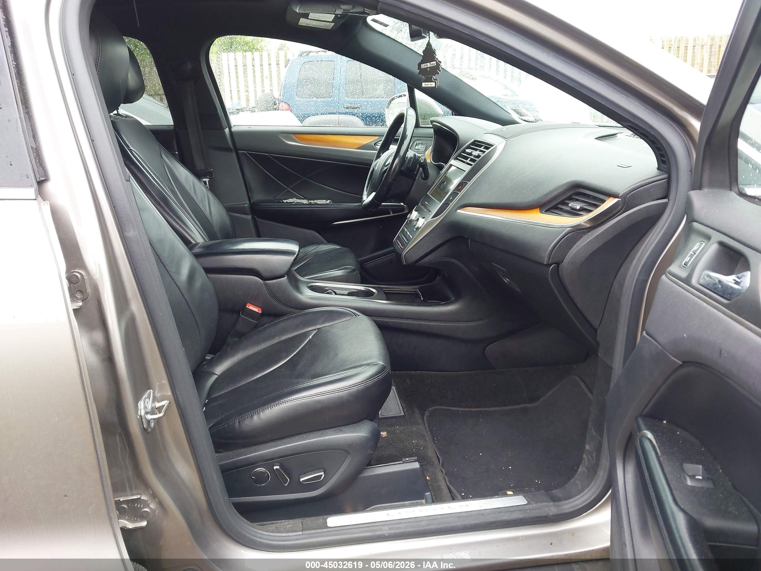 LINCOLN MKC image 5