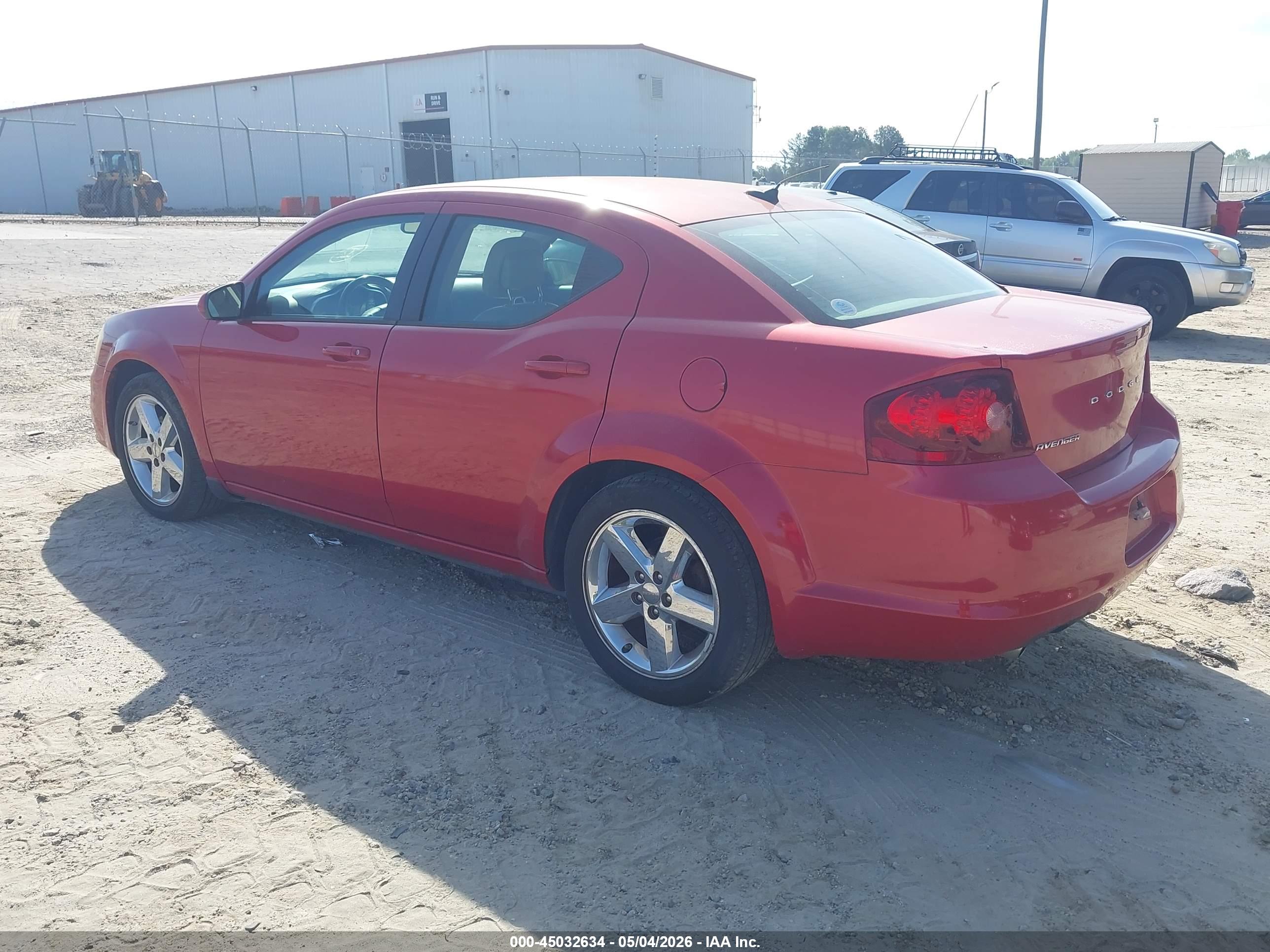 DODGE AVENGER image 3