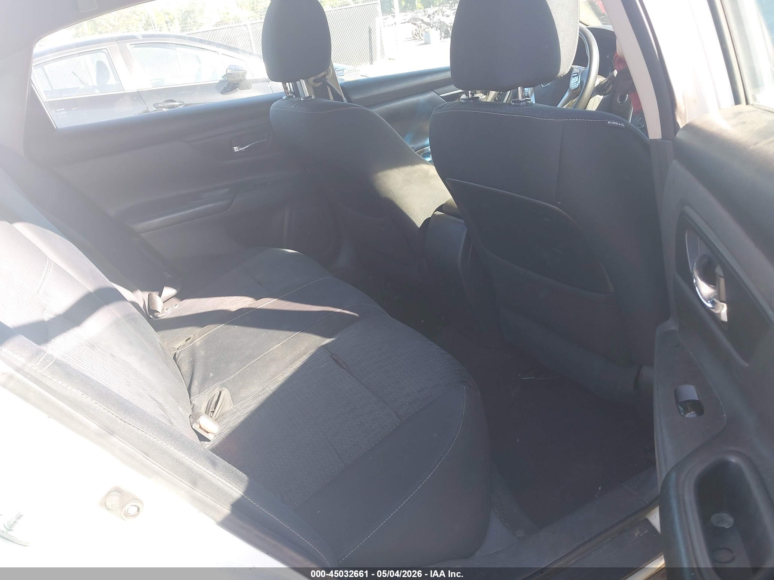 NISSAN ALTIMA image 8
