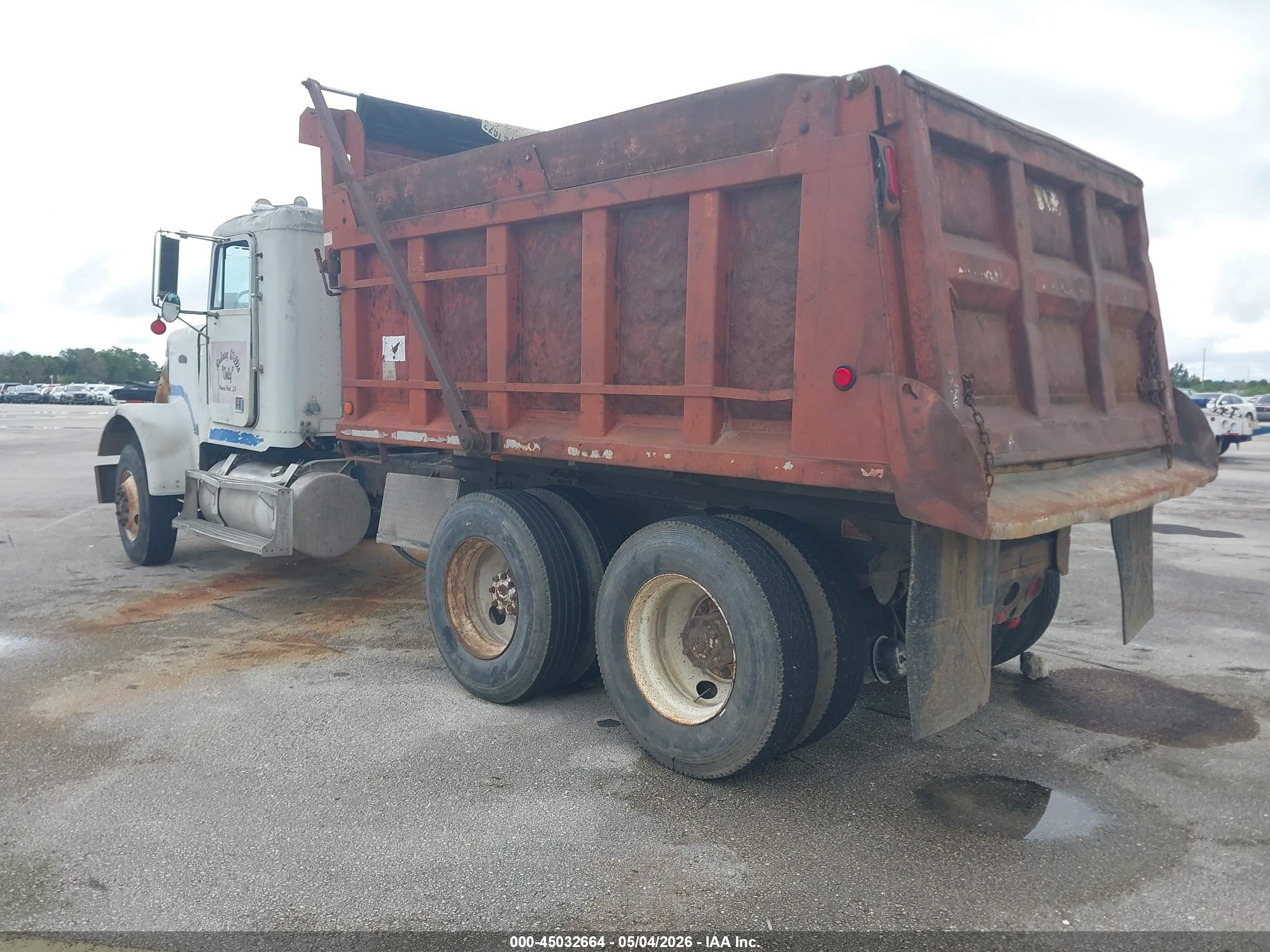 FREIGHTLINER CONVENTIONAL image 3
