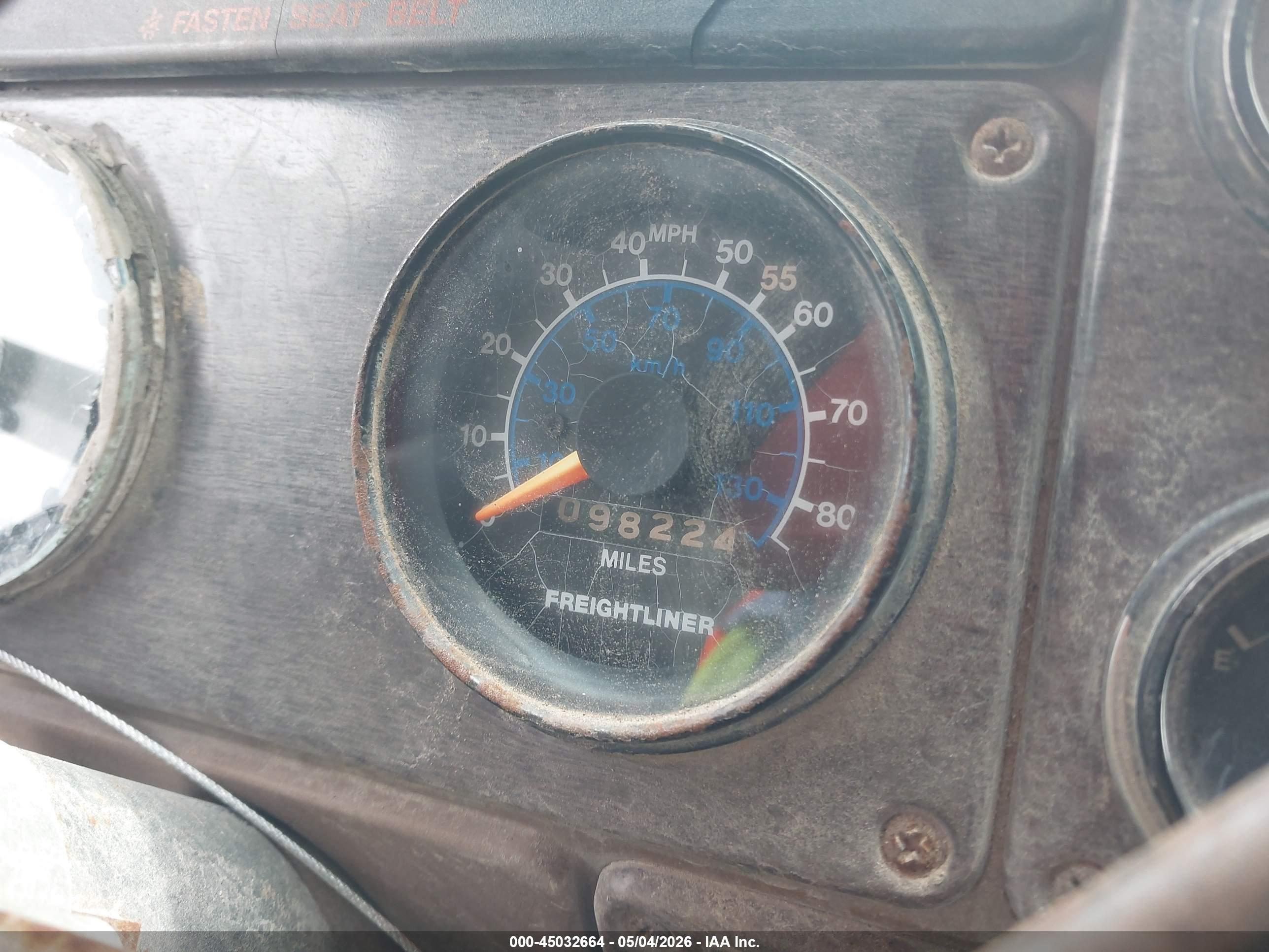 FREIGHTLINER CONVENTIONAL image 6