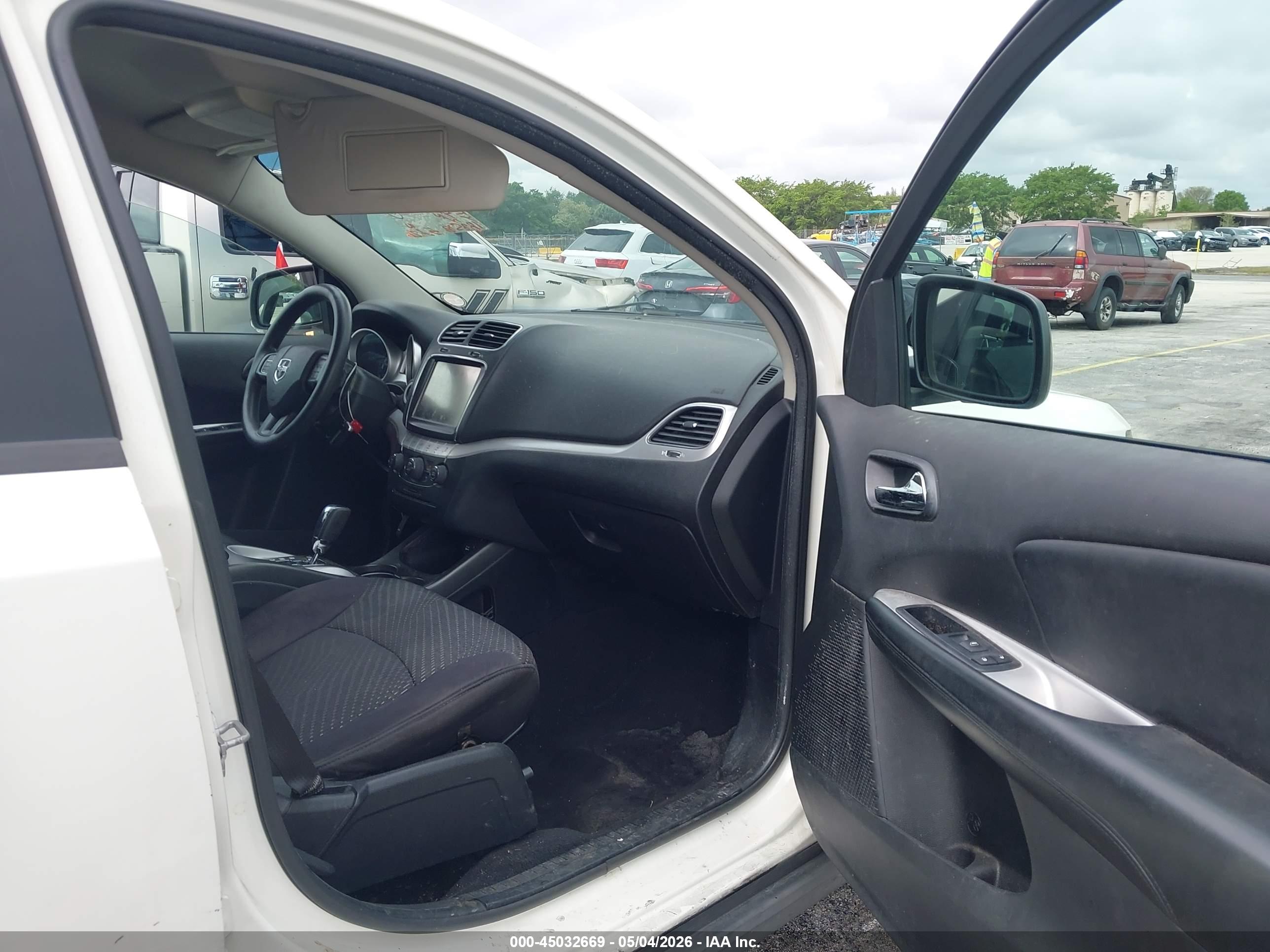DODGE JOURNEY image 5