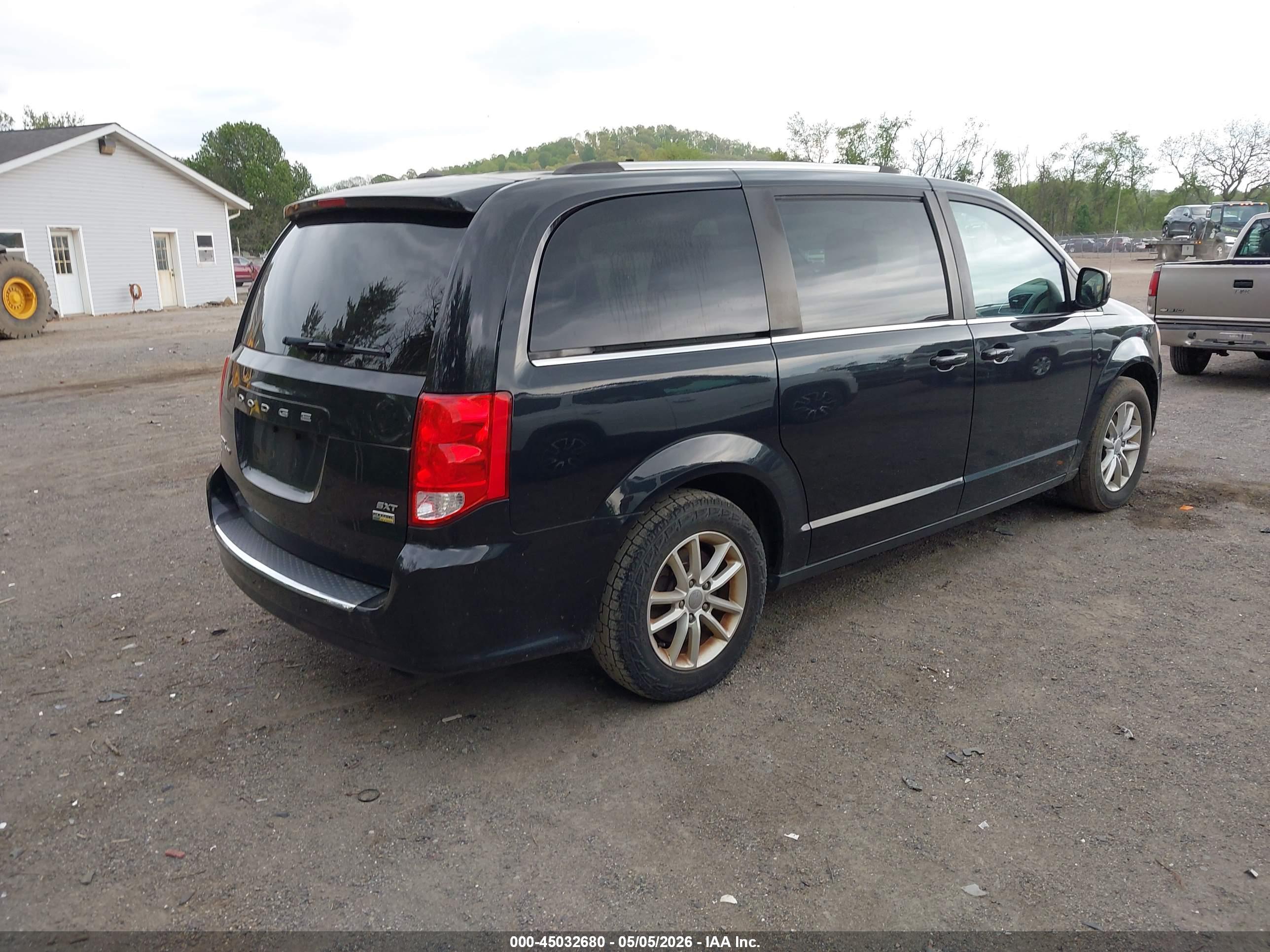 DODGE GRAND image 4