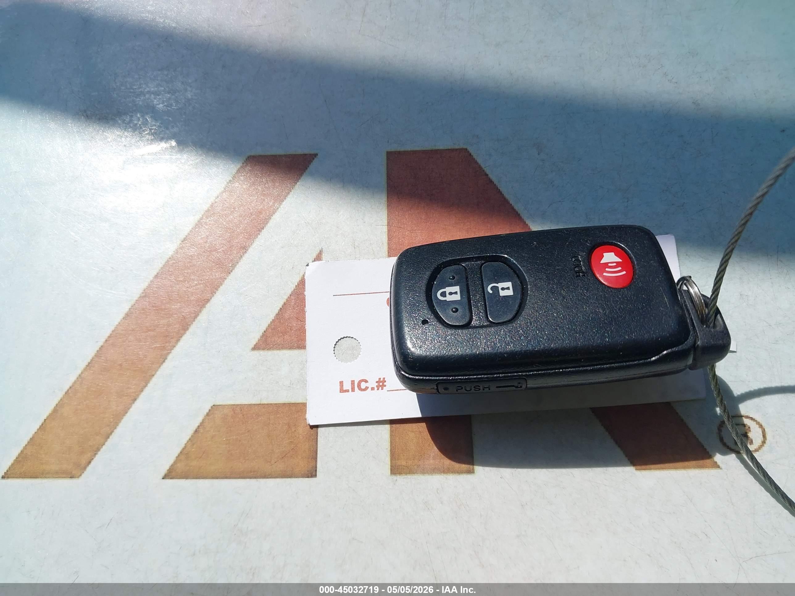 TOYOTA PRIUS image 11