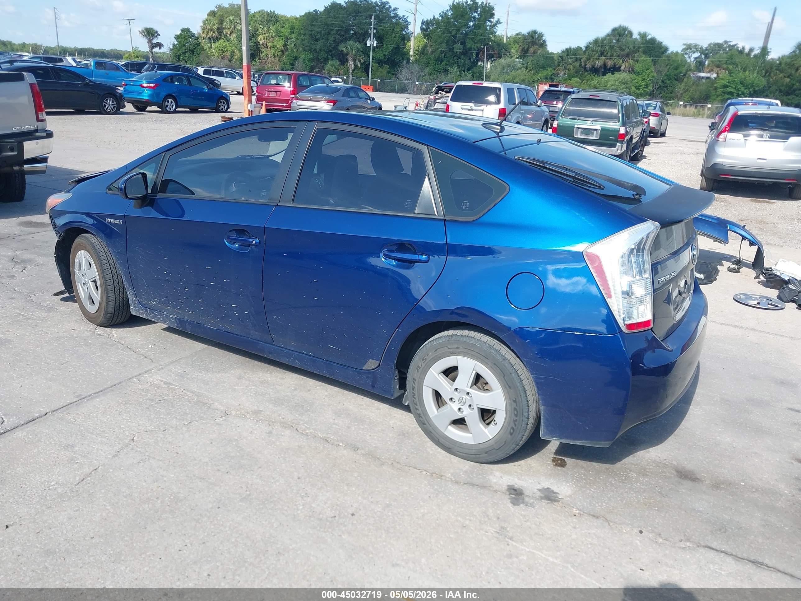 TOYOTA PRIUS image 3