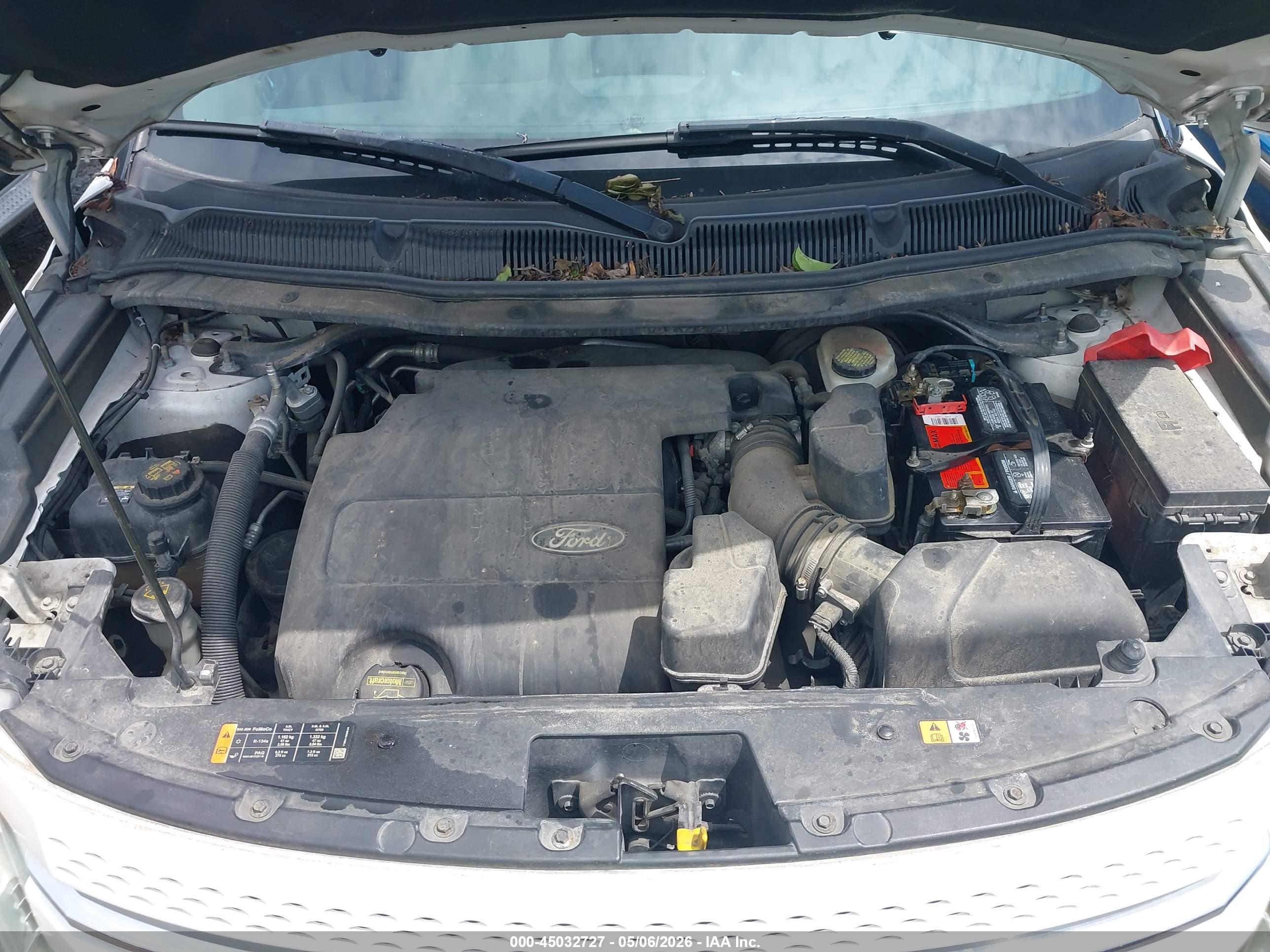 FORD EXPLORER image 10