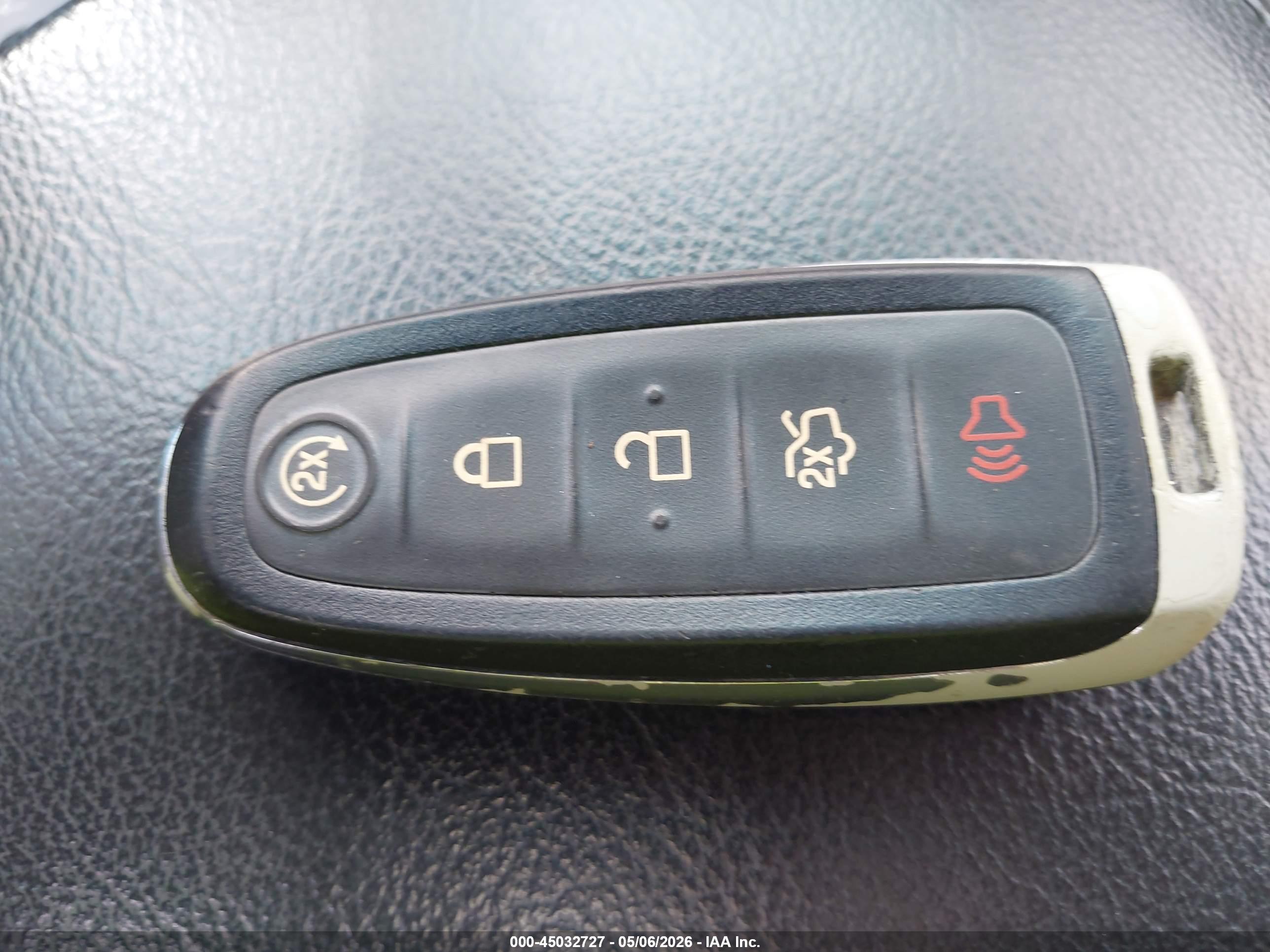 FORD EXPLORER image 11