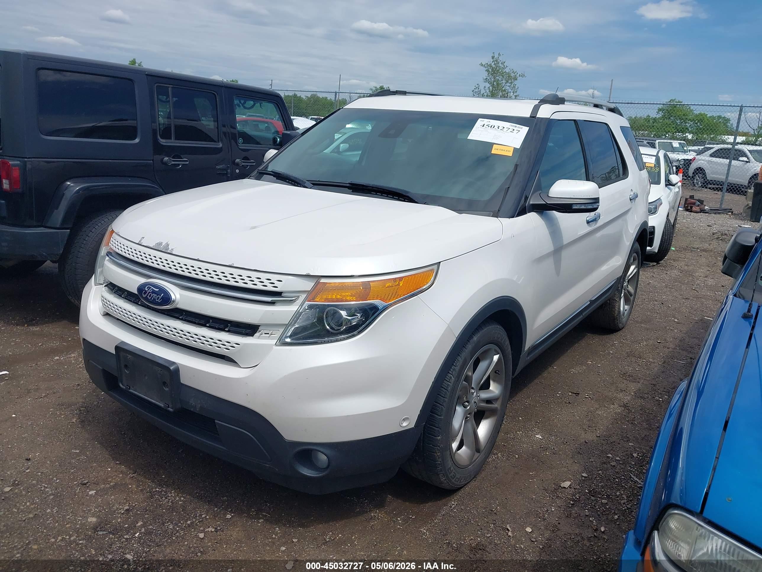 FORD EXPLORER image 2