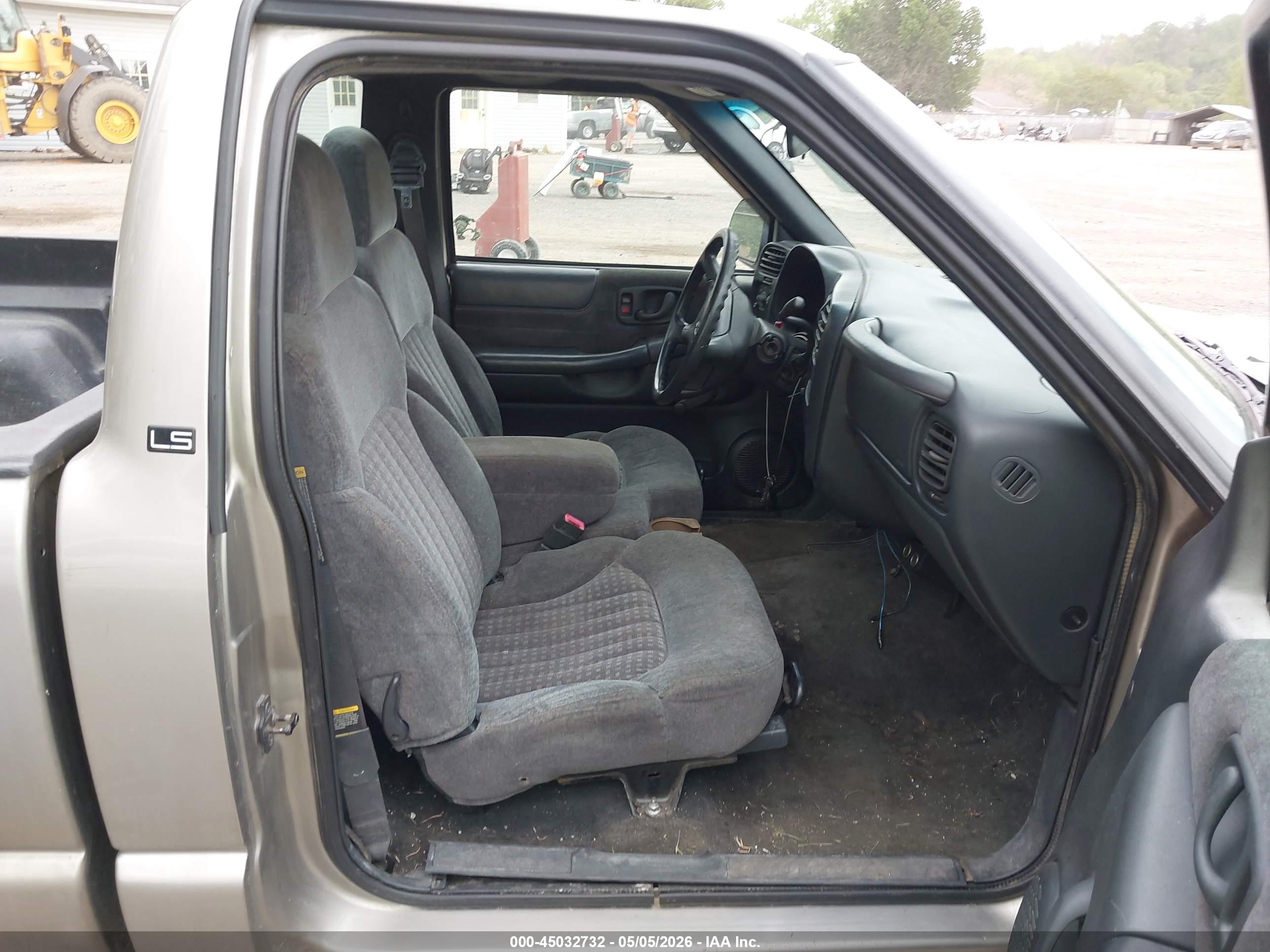 CHEVROLET S-10 image 5
