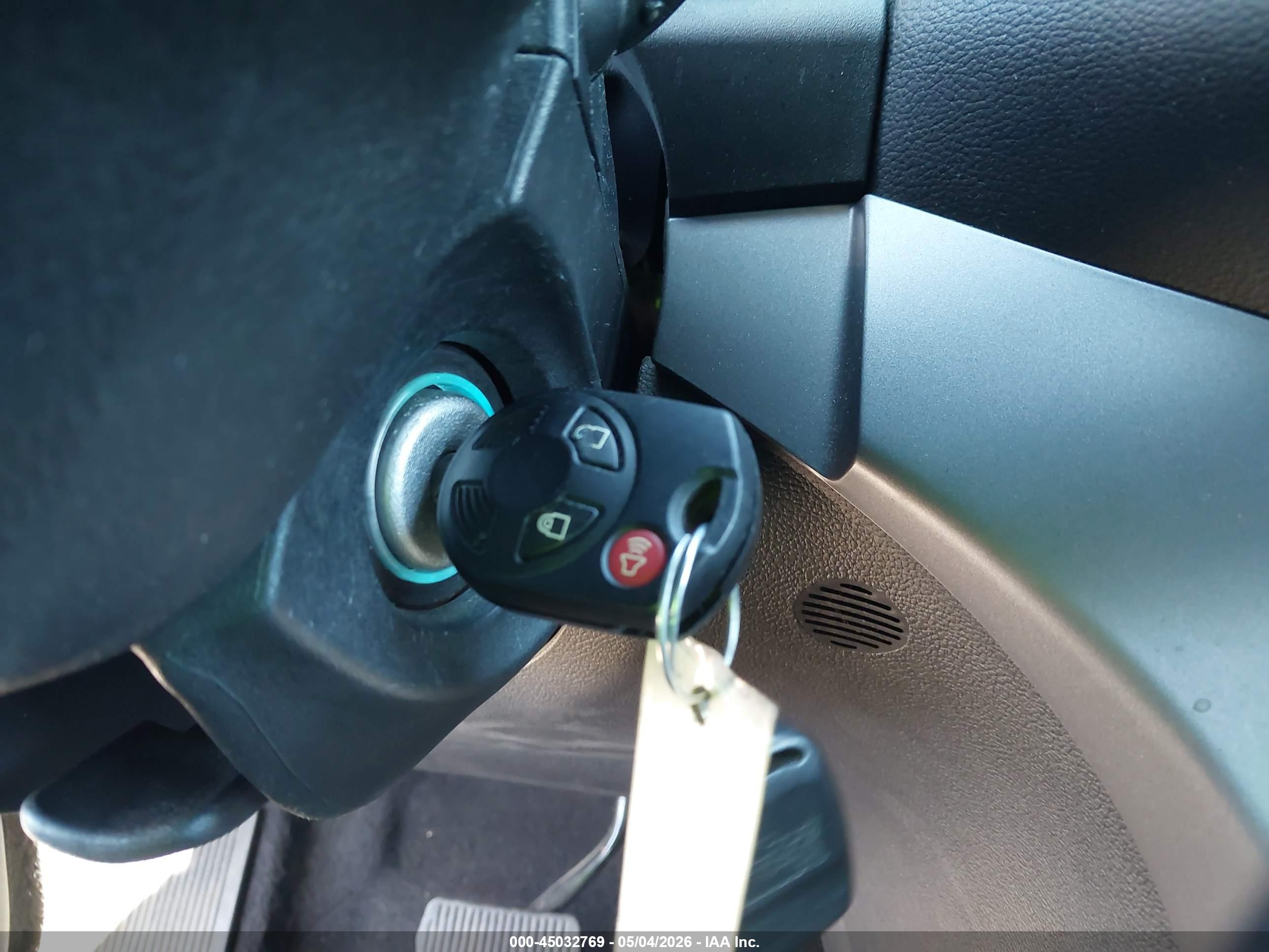 FORD ESCAPE image 11