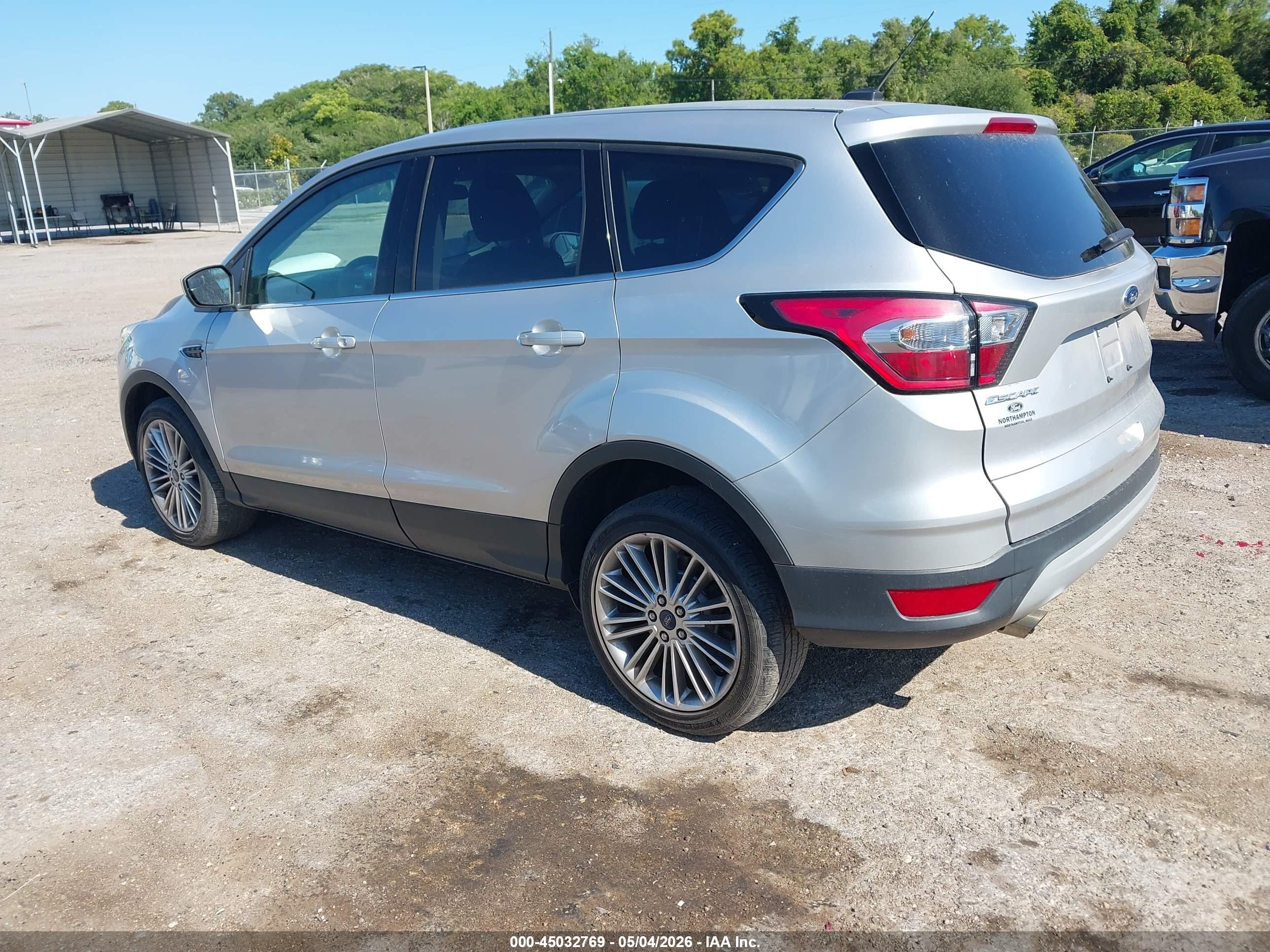 FORD ESCAPE image 3