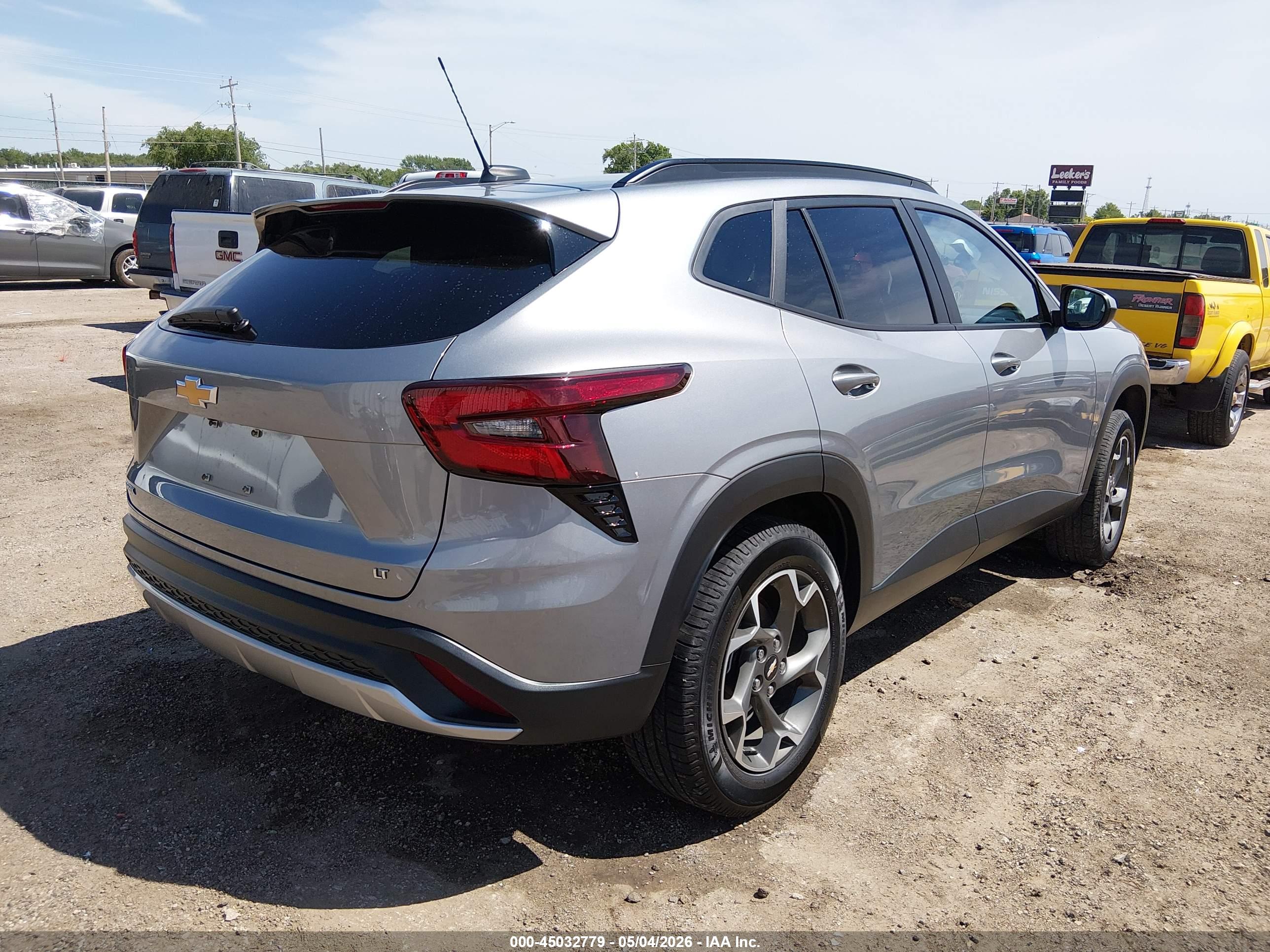 CHEVROLET TRAX image 4