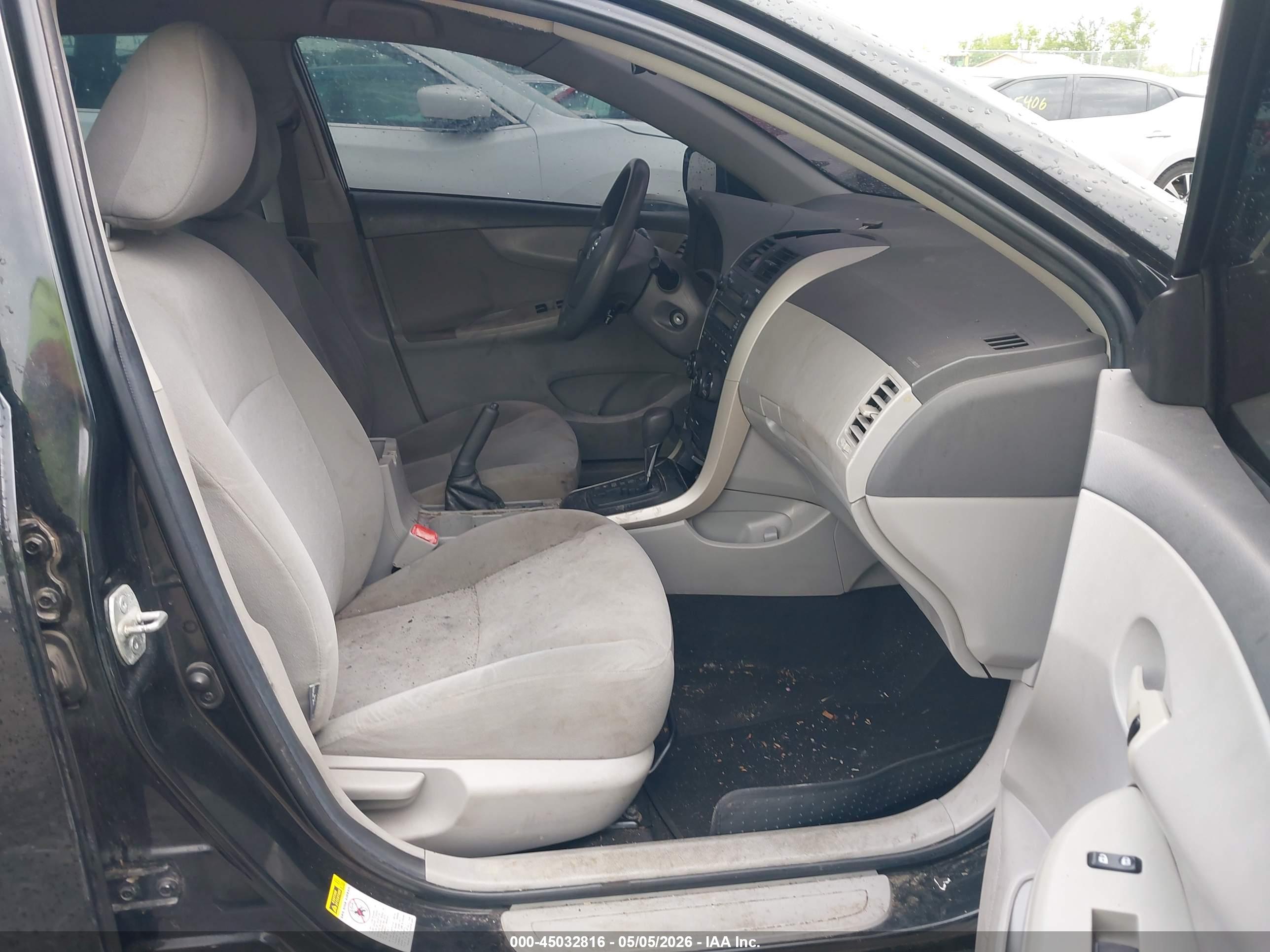 TOYOTA COROLLA image 5