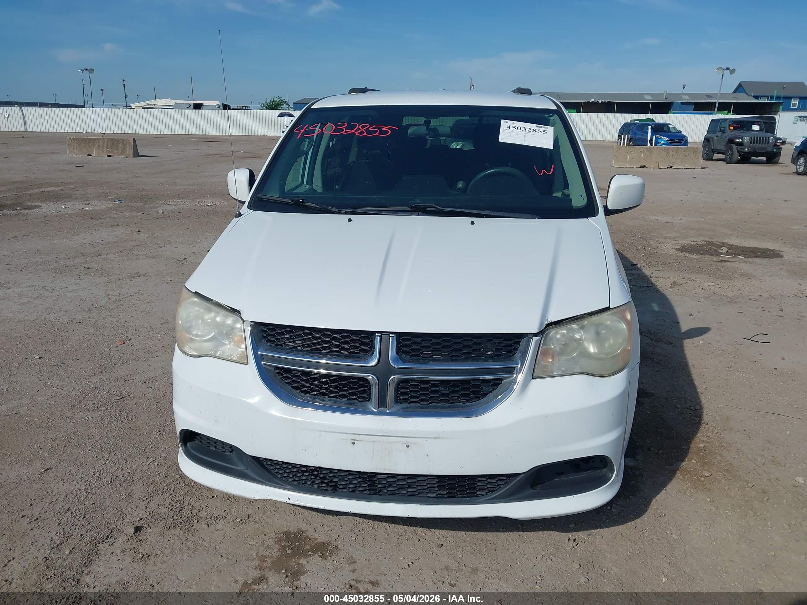 DODGE GRAND image 6