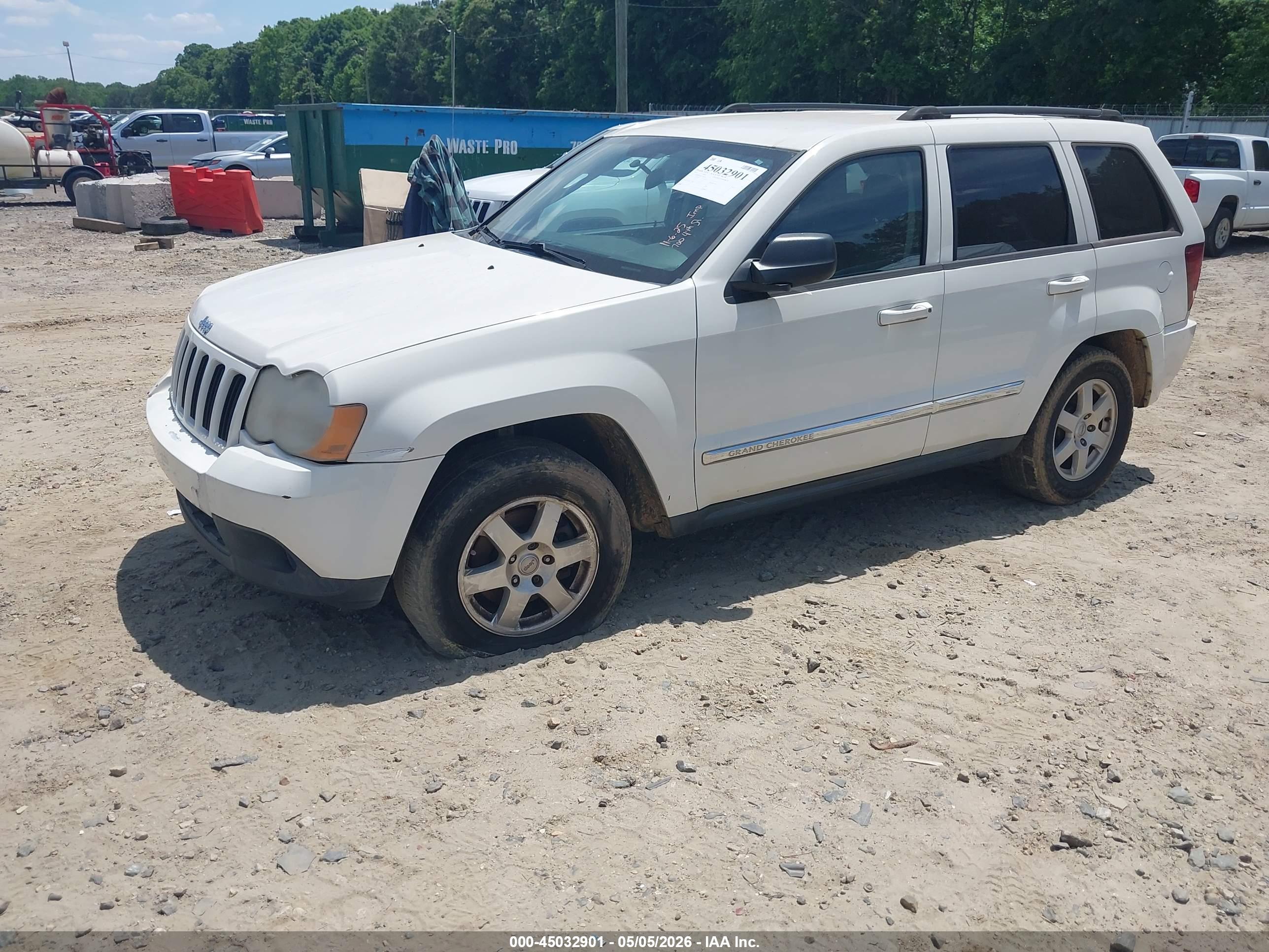 JEEP GRAND image 2
