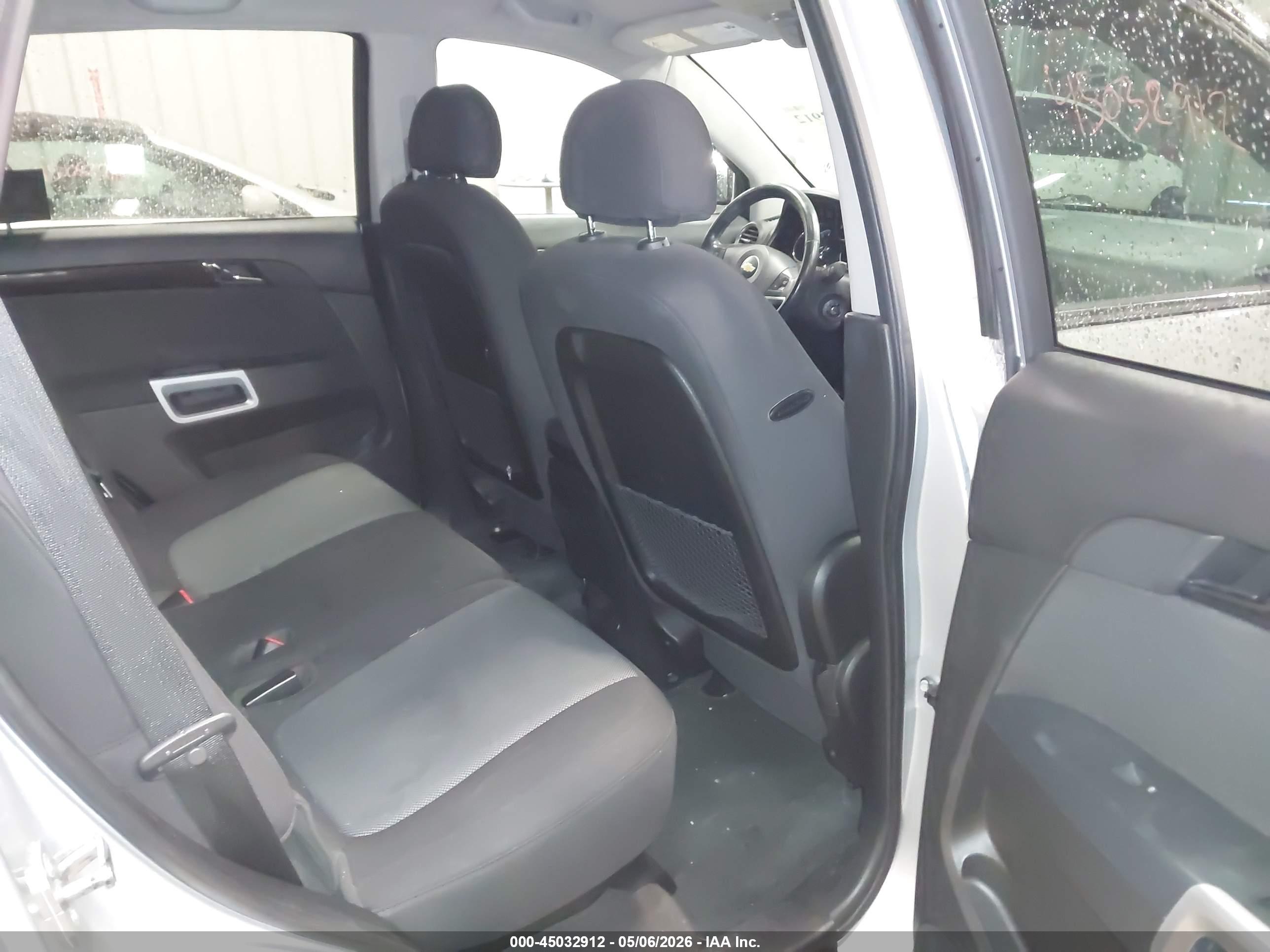 CHEVROLET CAPTIVA image 8