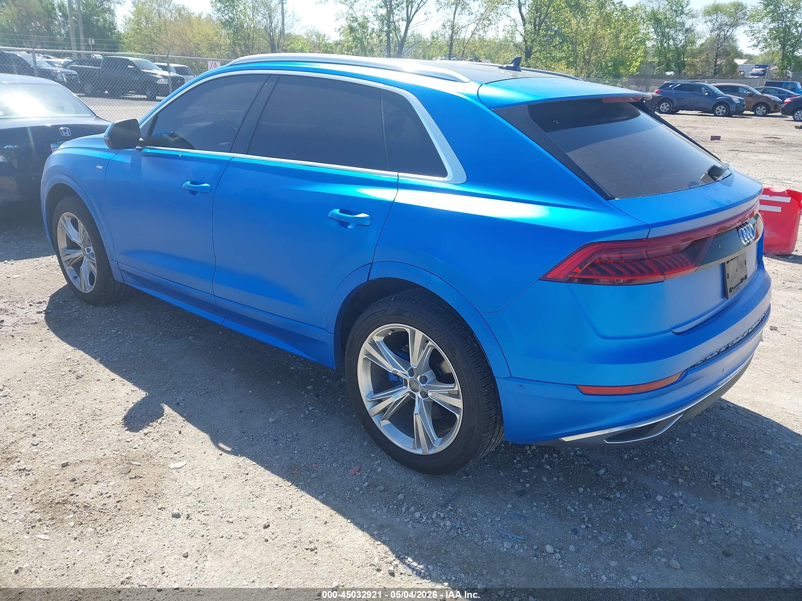 AUDI Q8 image 3