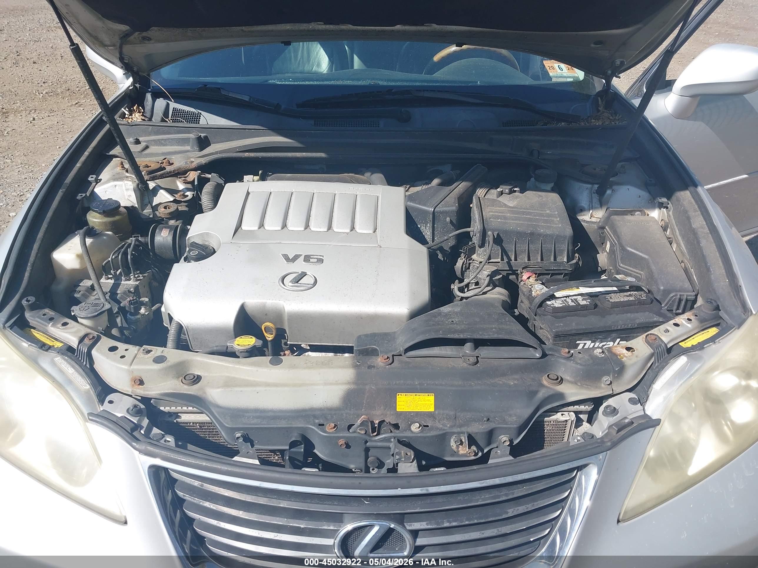 LEXUS ES image 10