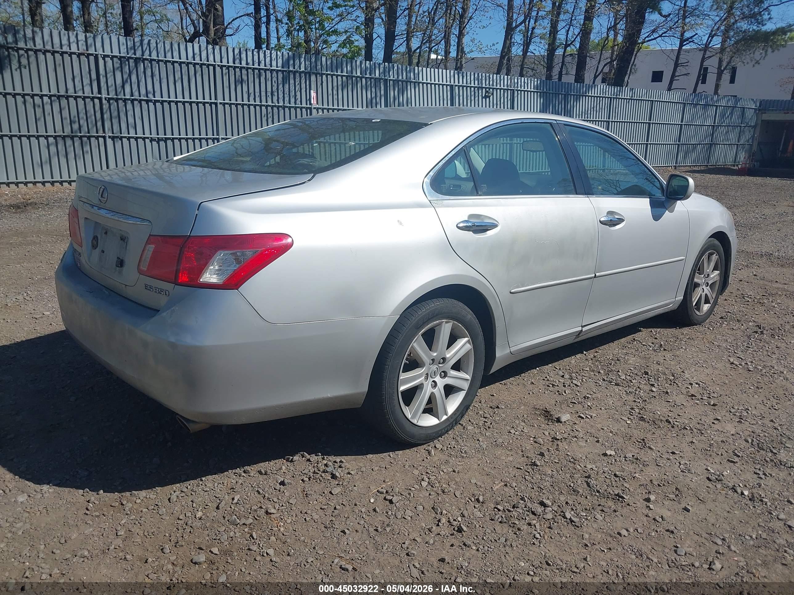 LEXUS ES image 4