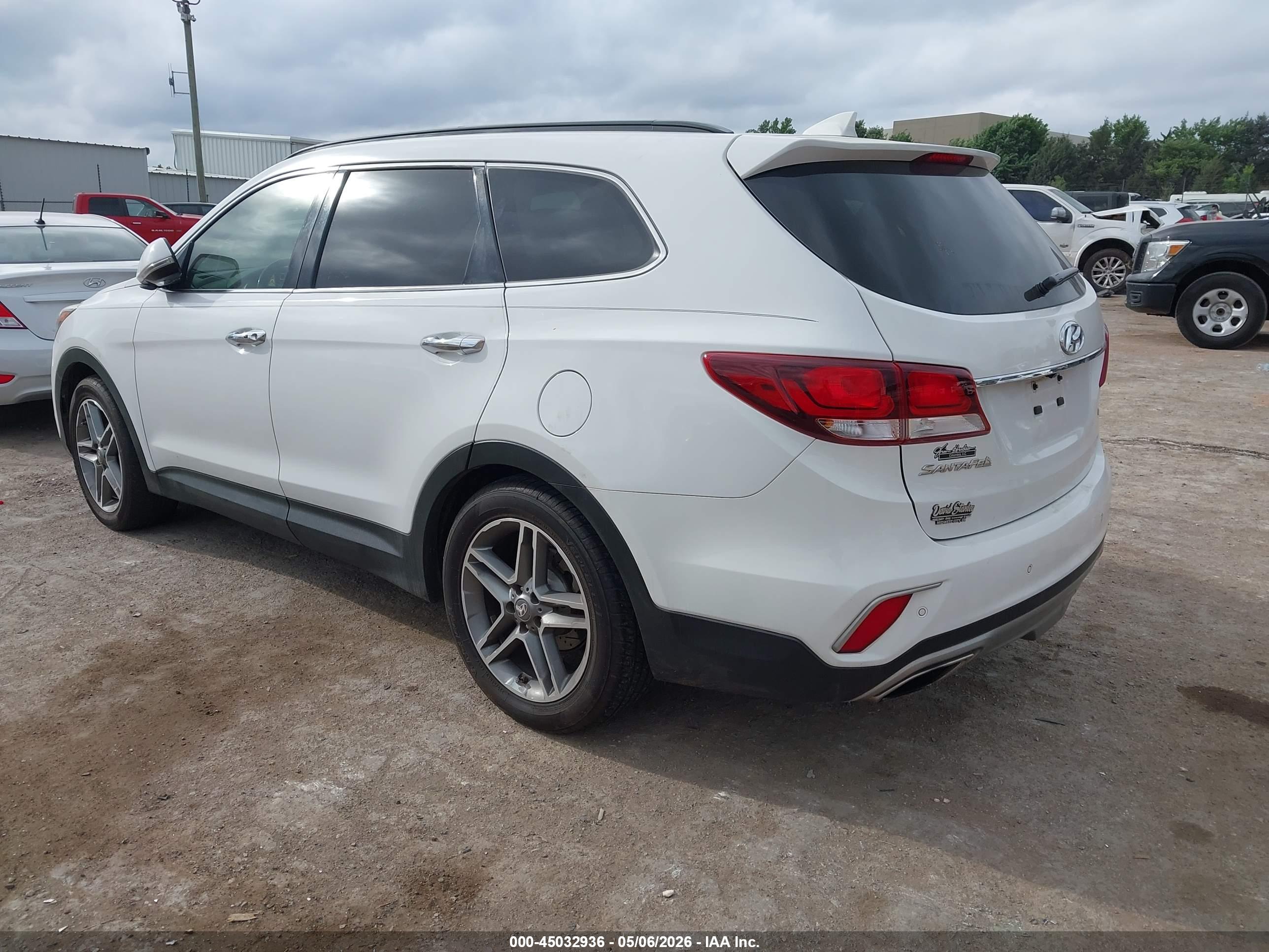 HYUNDAI SANTA image 3