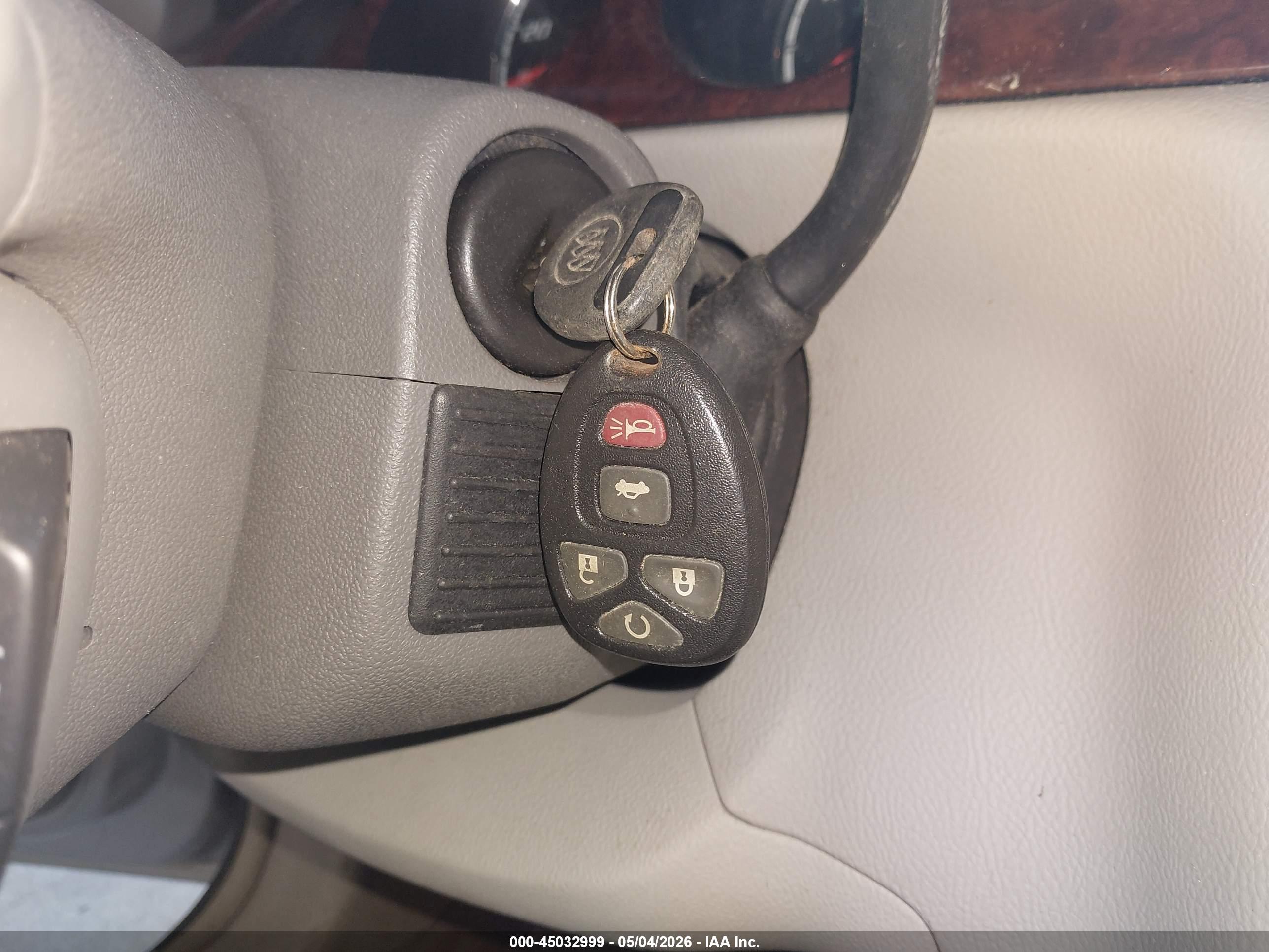 BUICK LUCERNE image 11