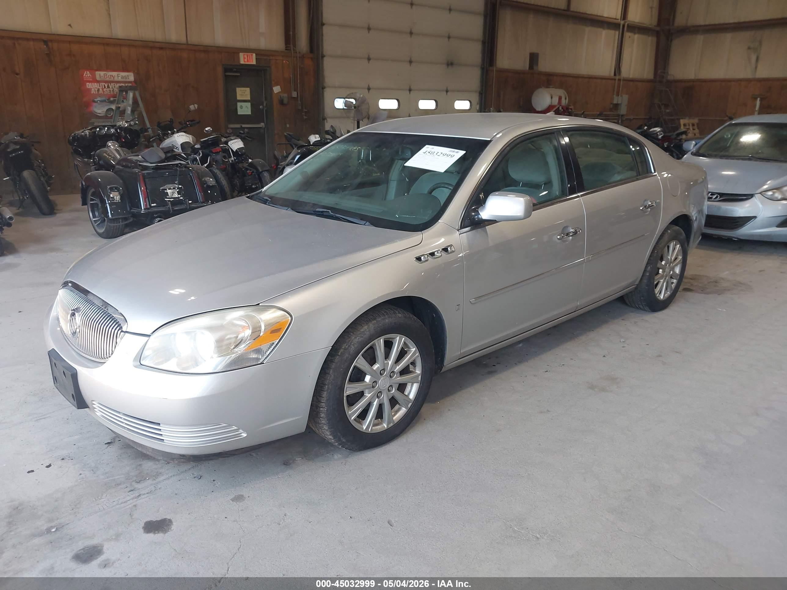 BUICK LUCERNE image 2
