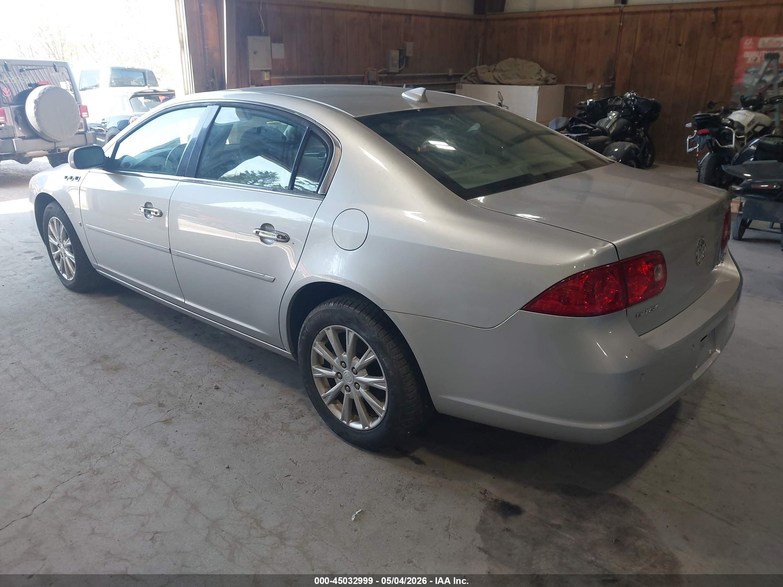 BUICK LUCERNE image 3