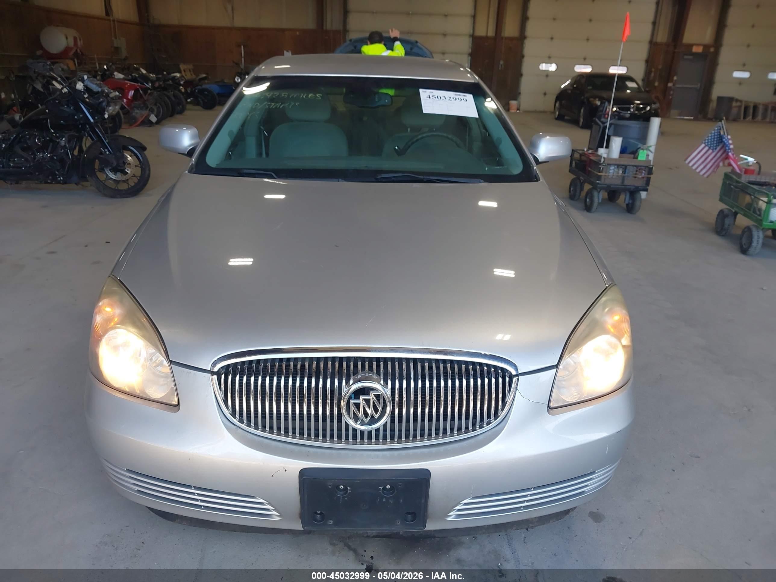 BUICK LUCERNE image 6