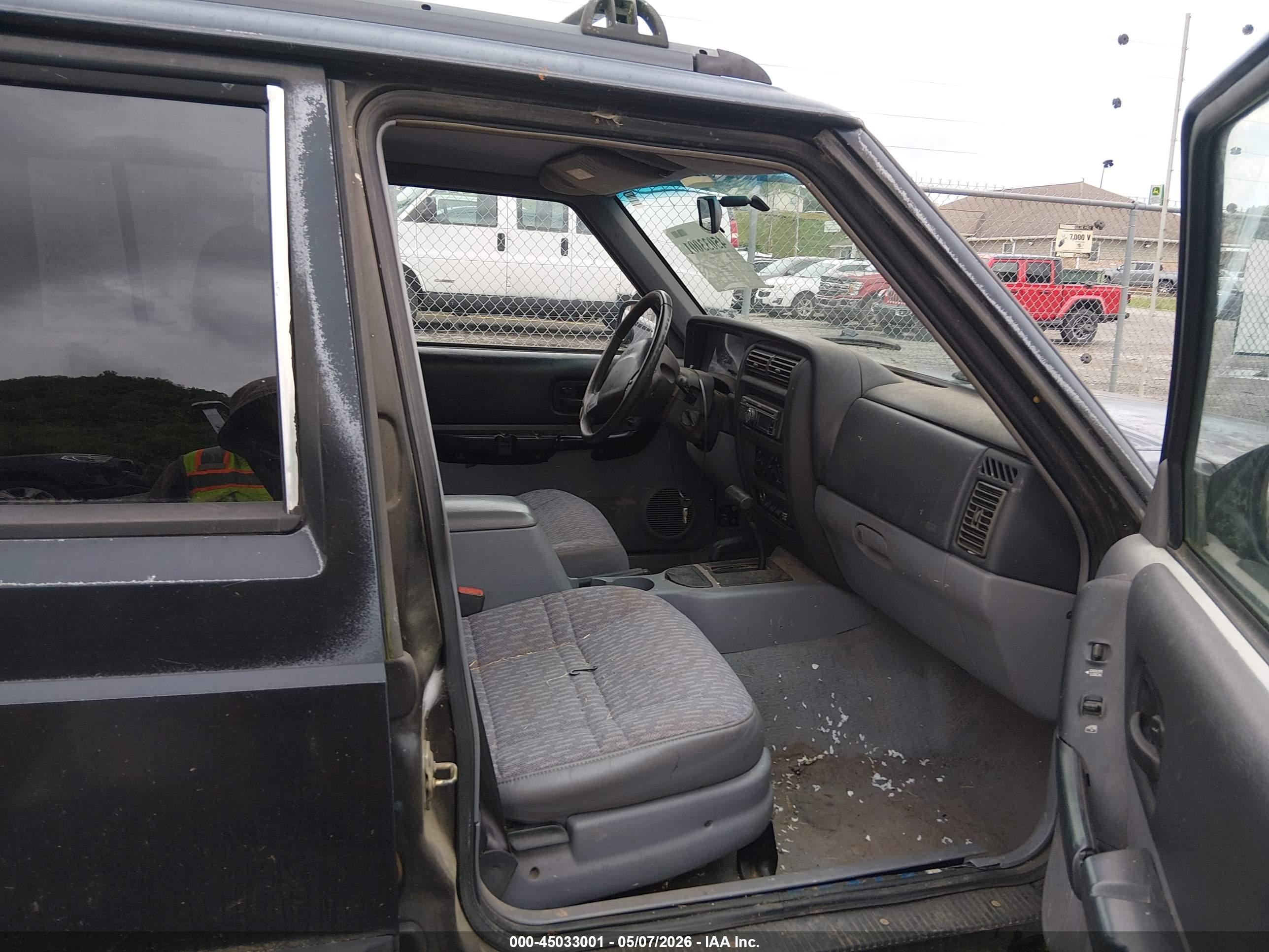 JEEP CHEROKEE image 5