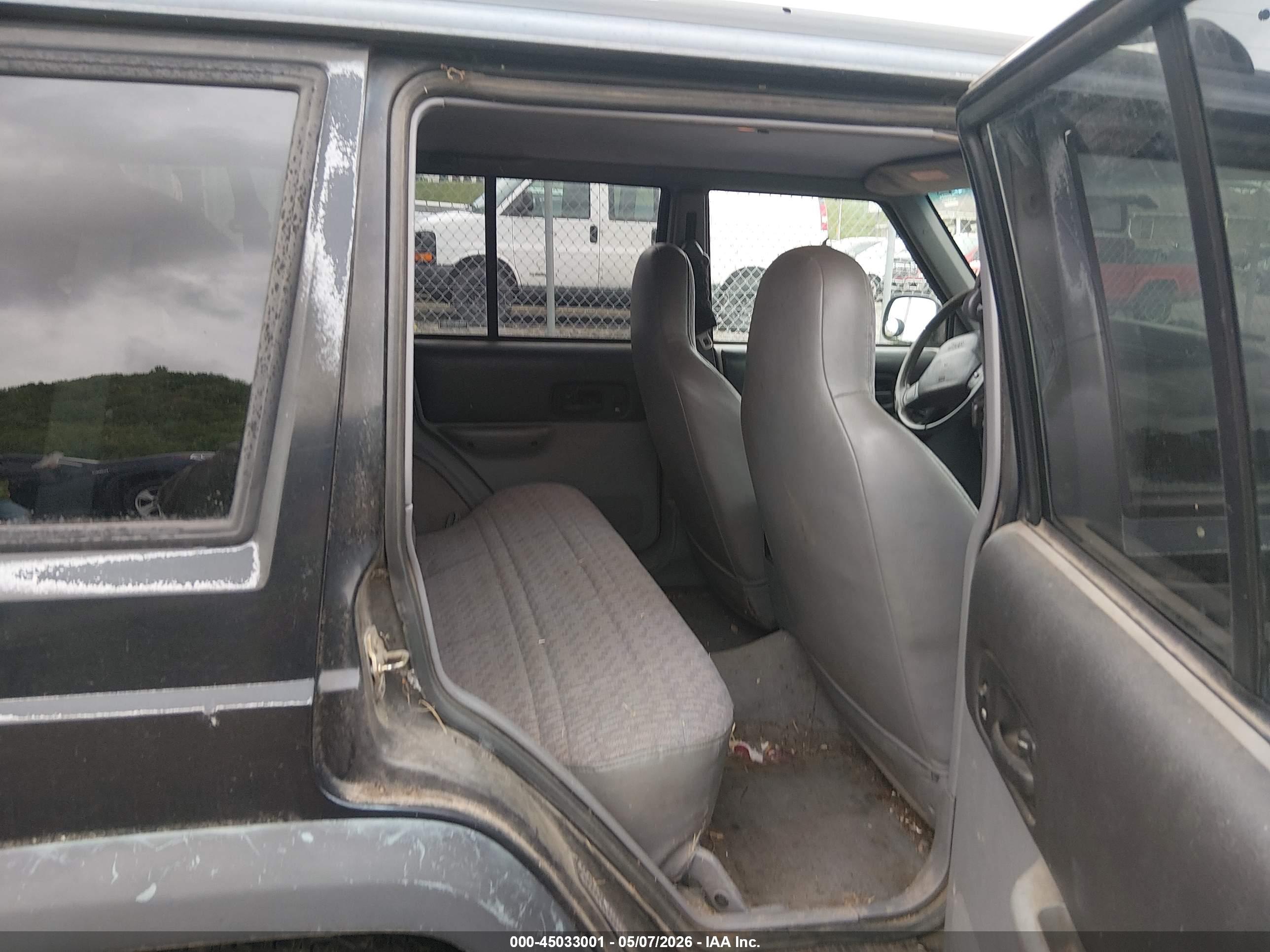 JEEP CHEROKEE image 8