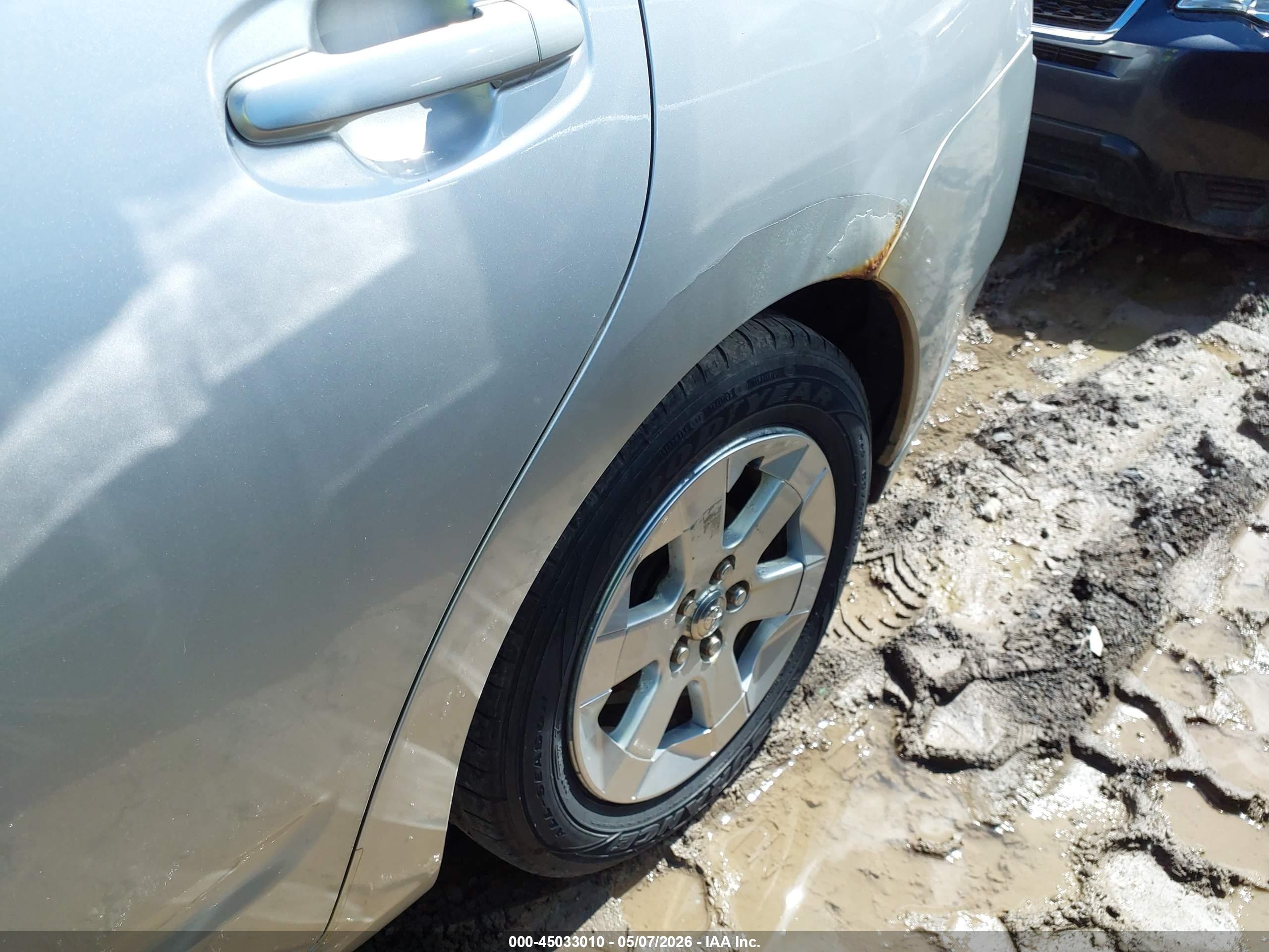 TOYOTA PRIUS image 6