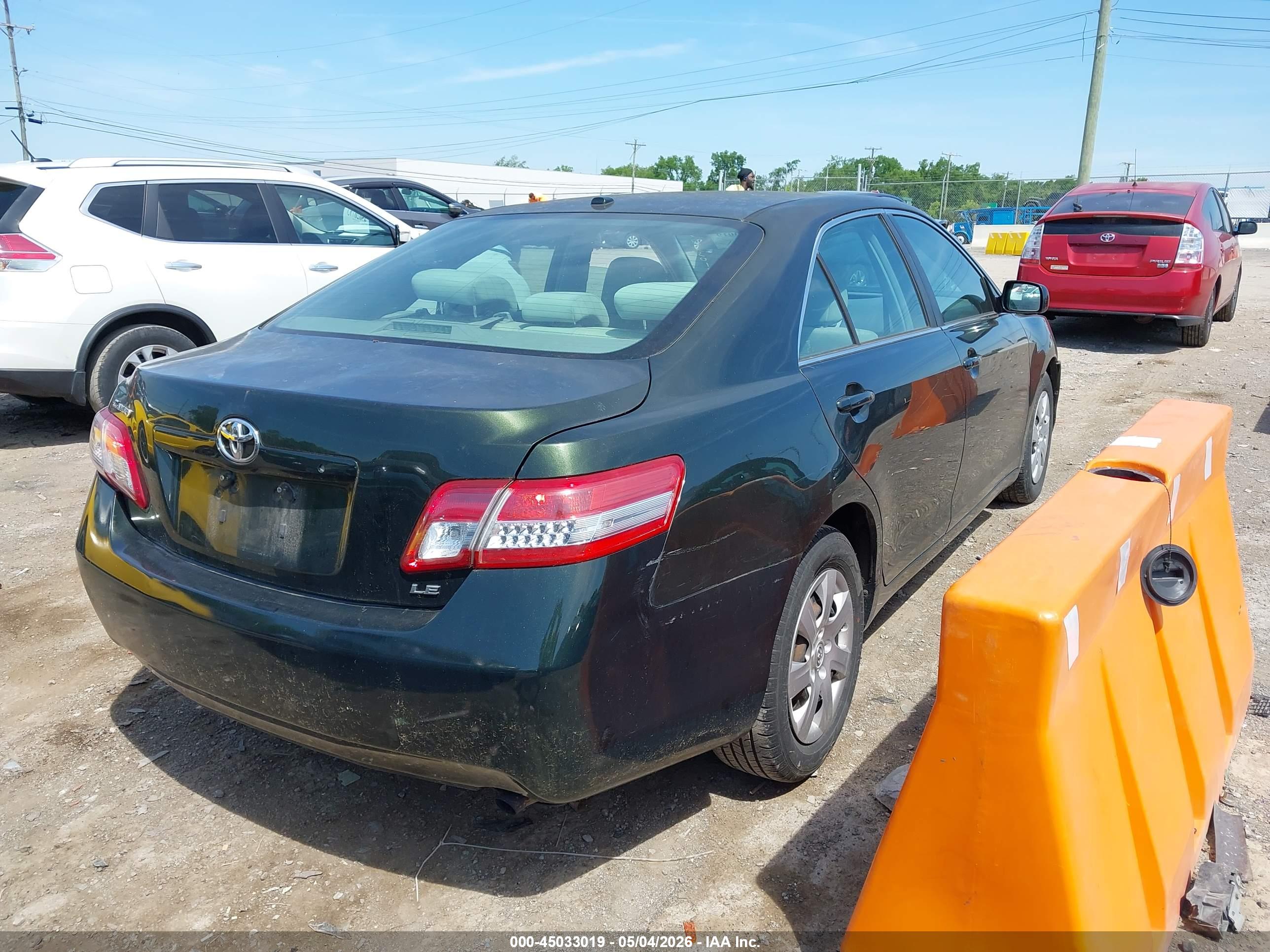 TOYOTA CAMRY image 4
