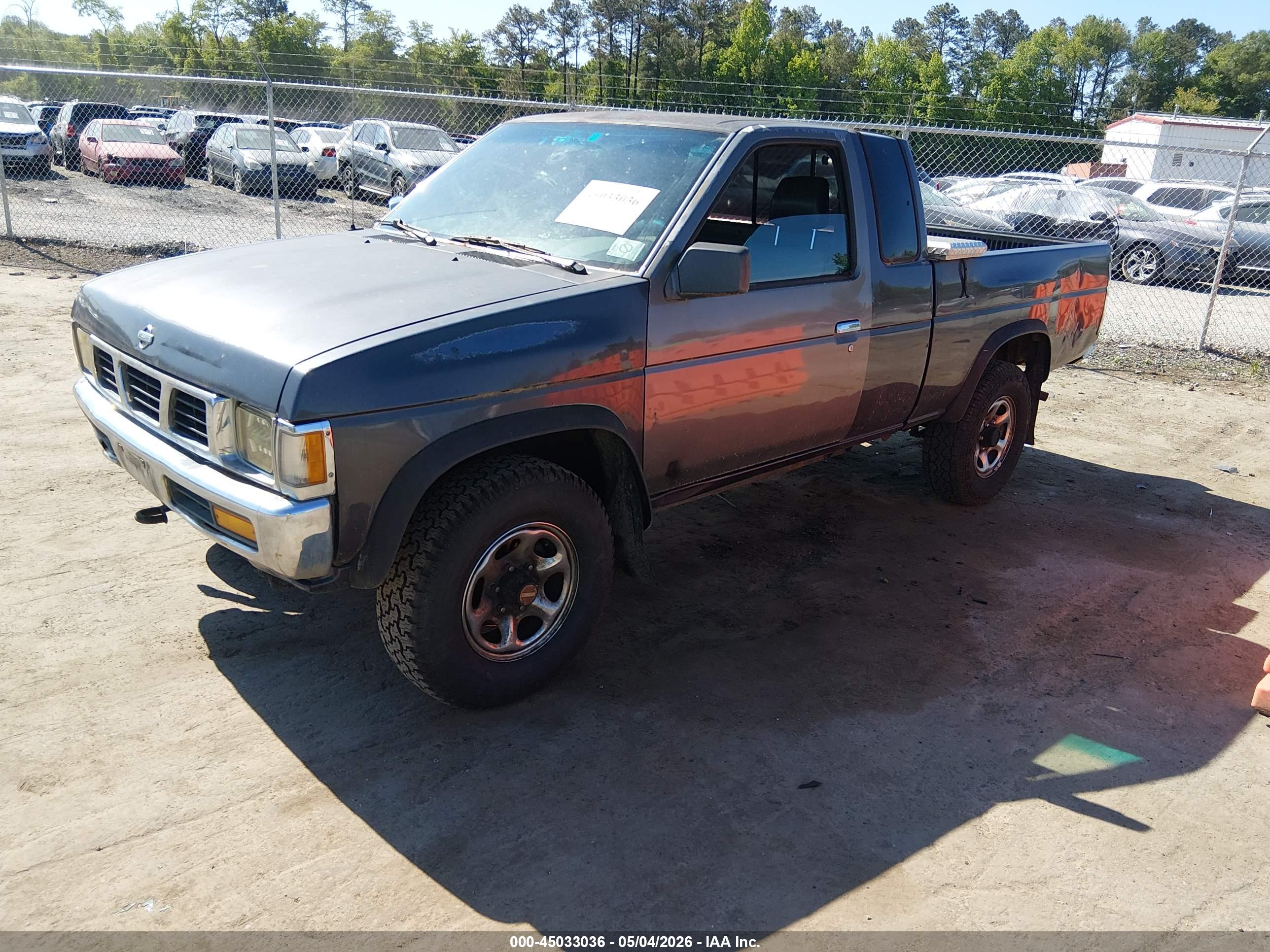 NISSAN TRUCK image 2