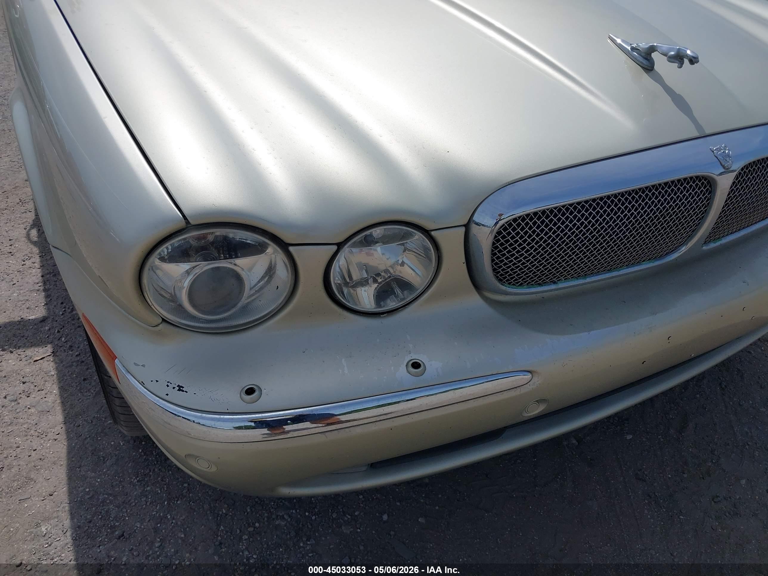 JAGUAR XJ image 6