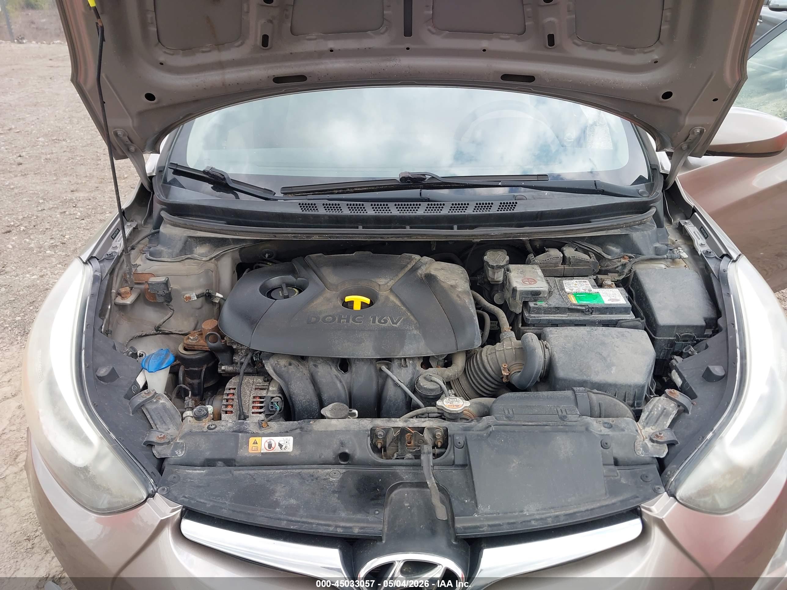 HYUNDAI ELANTRA image 10