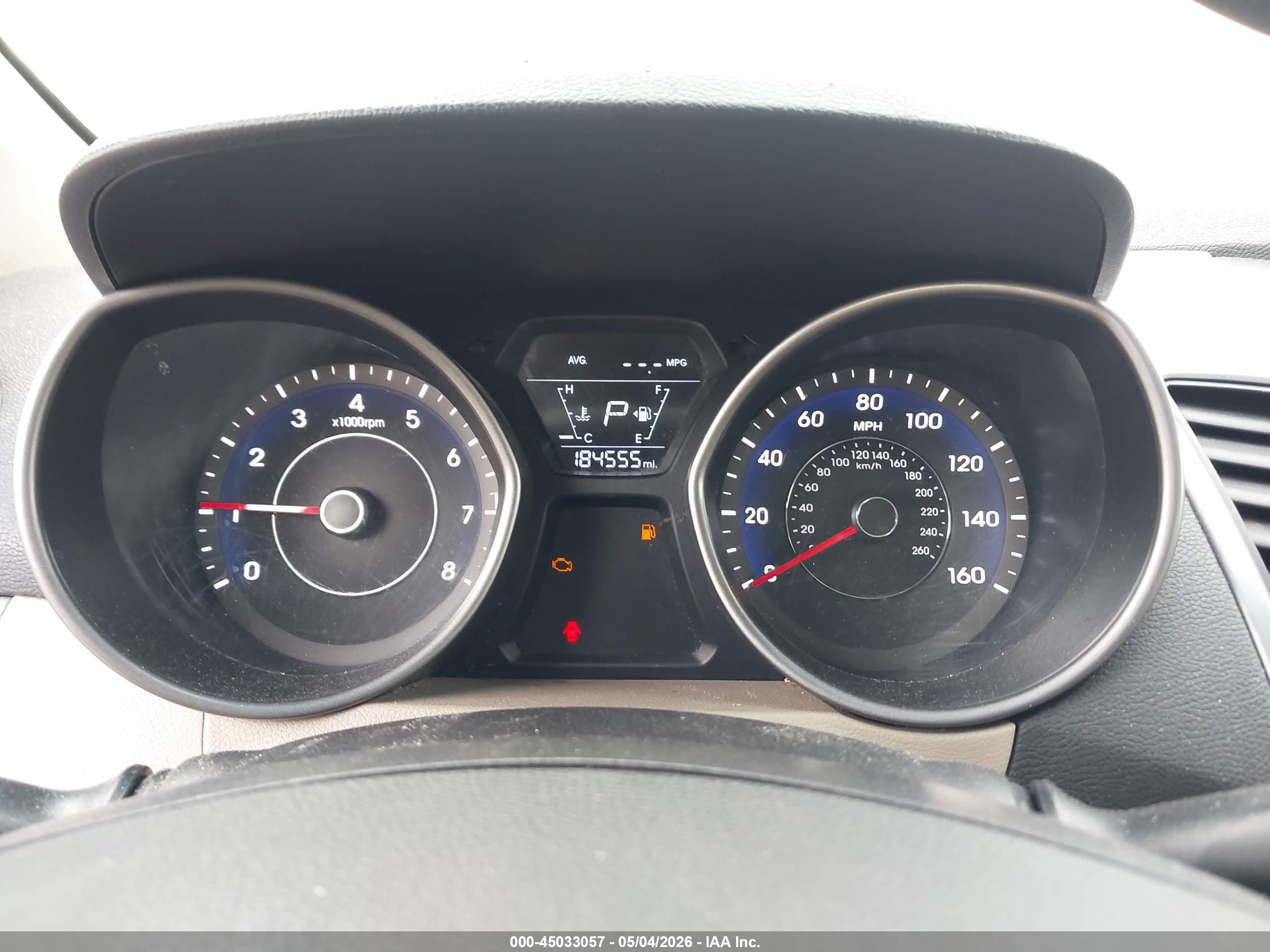 HYUNDAI ELANTRA image 7