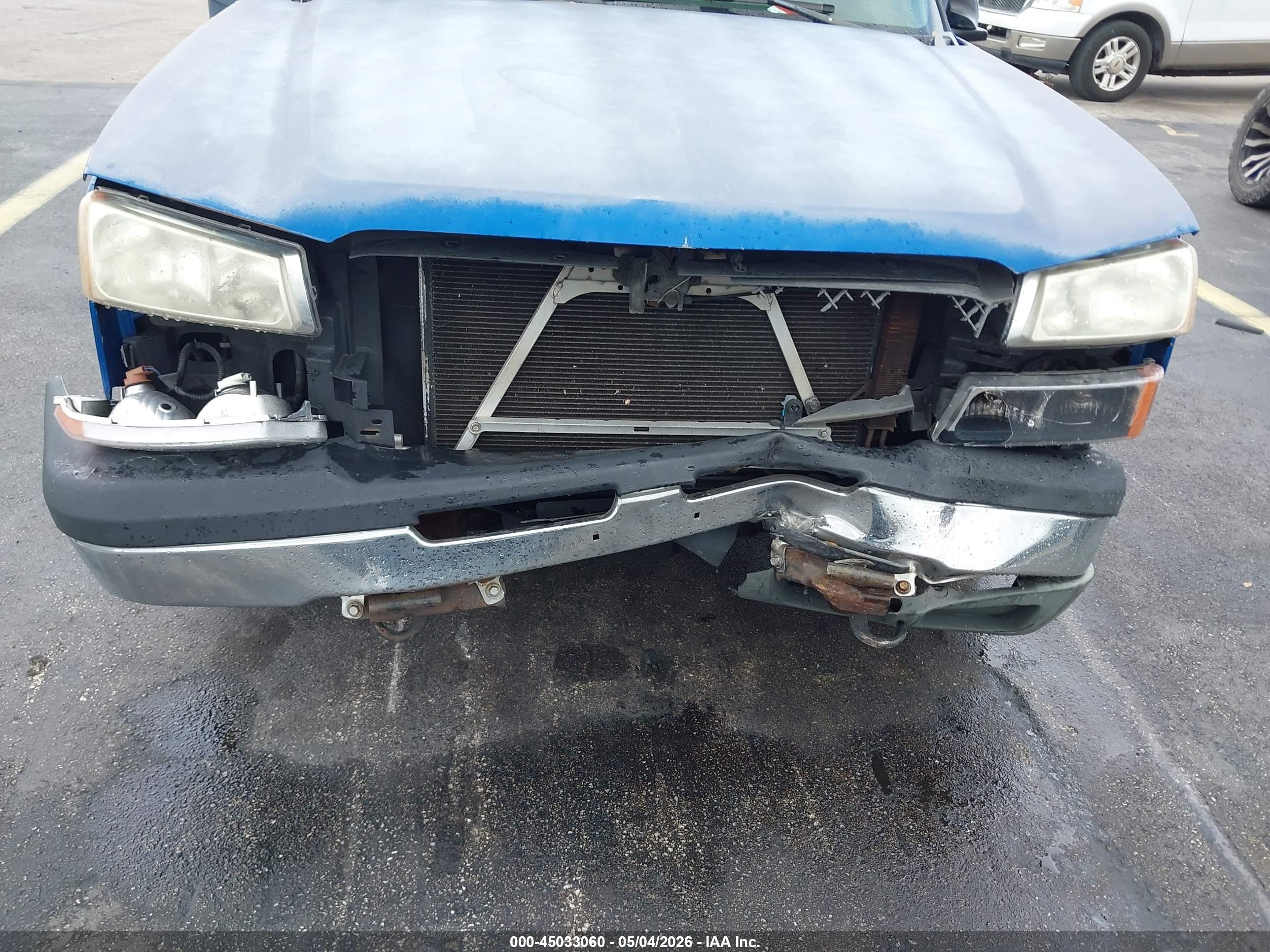 CHEVROLET SILVERADO image 6