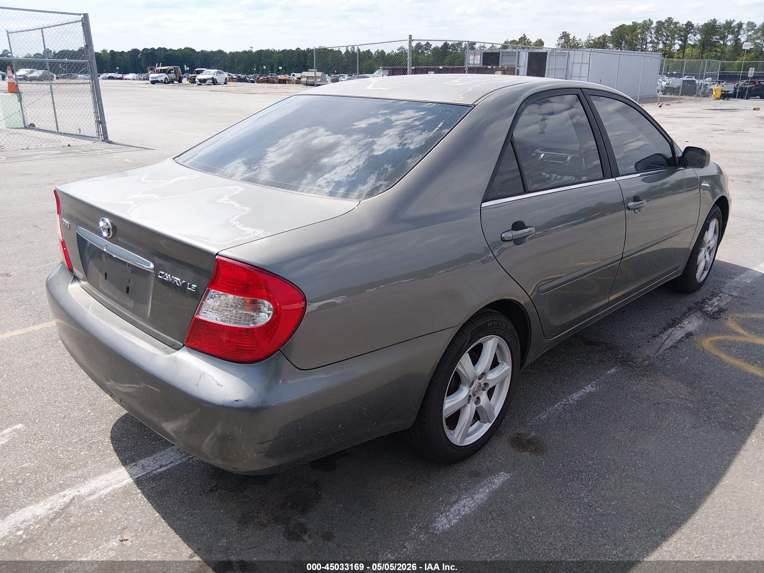 TOYOTA CAMRY image 4