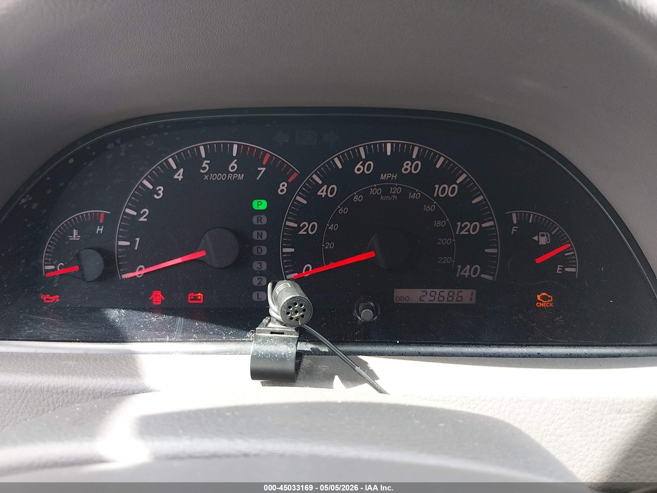 TOYOTA CAMRY image 7