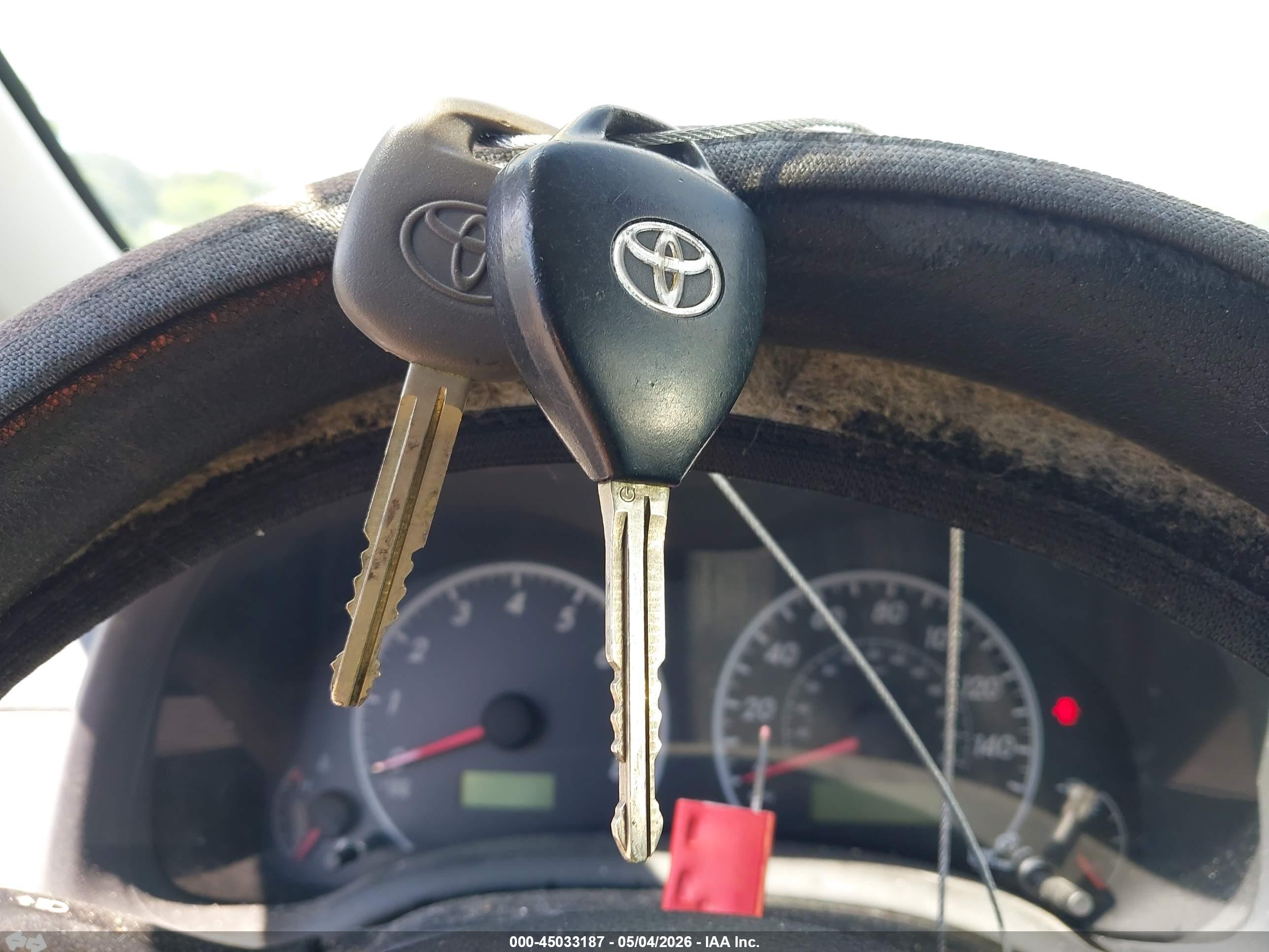 TOYOTA COROLLA image 11