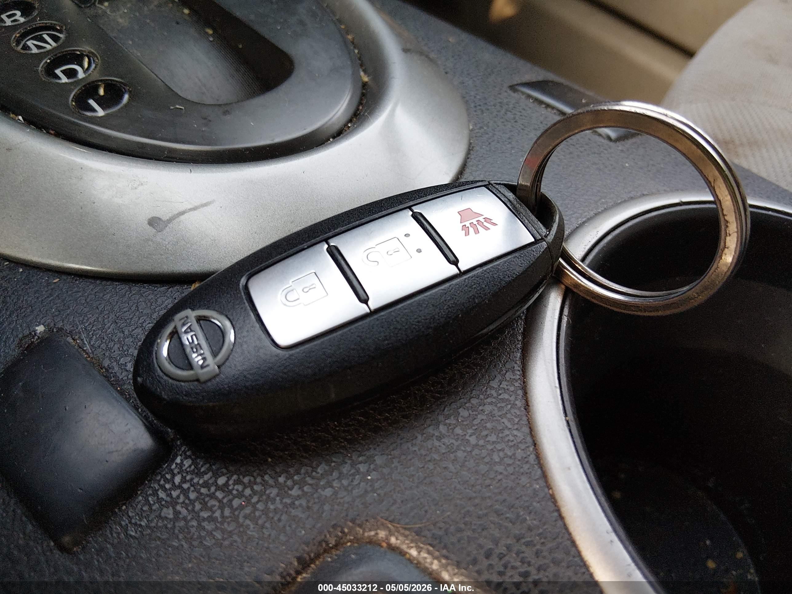 NISSAN ROGUE image 11