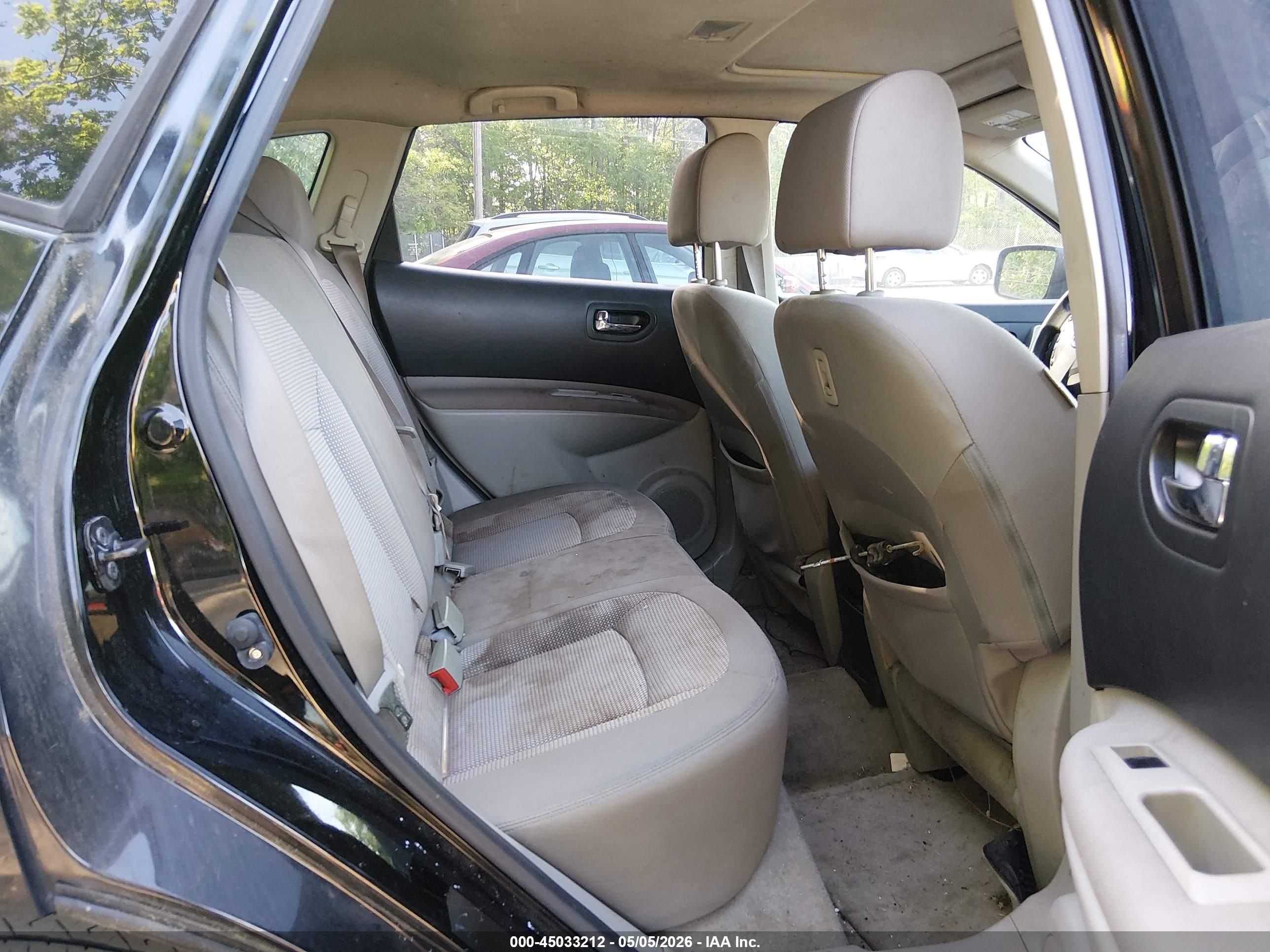 NISSAN ROGUE image 8