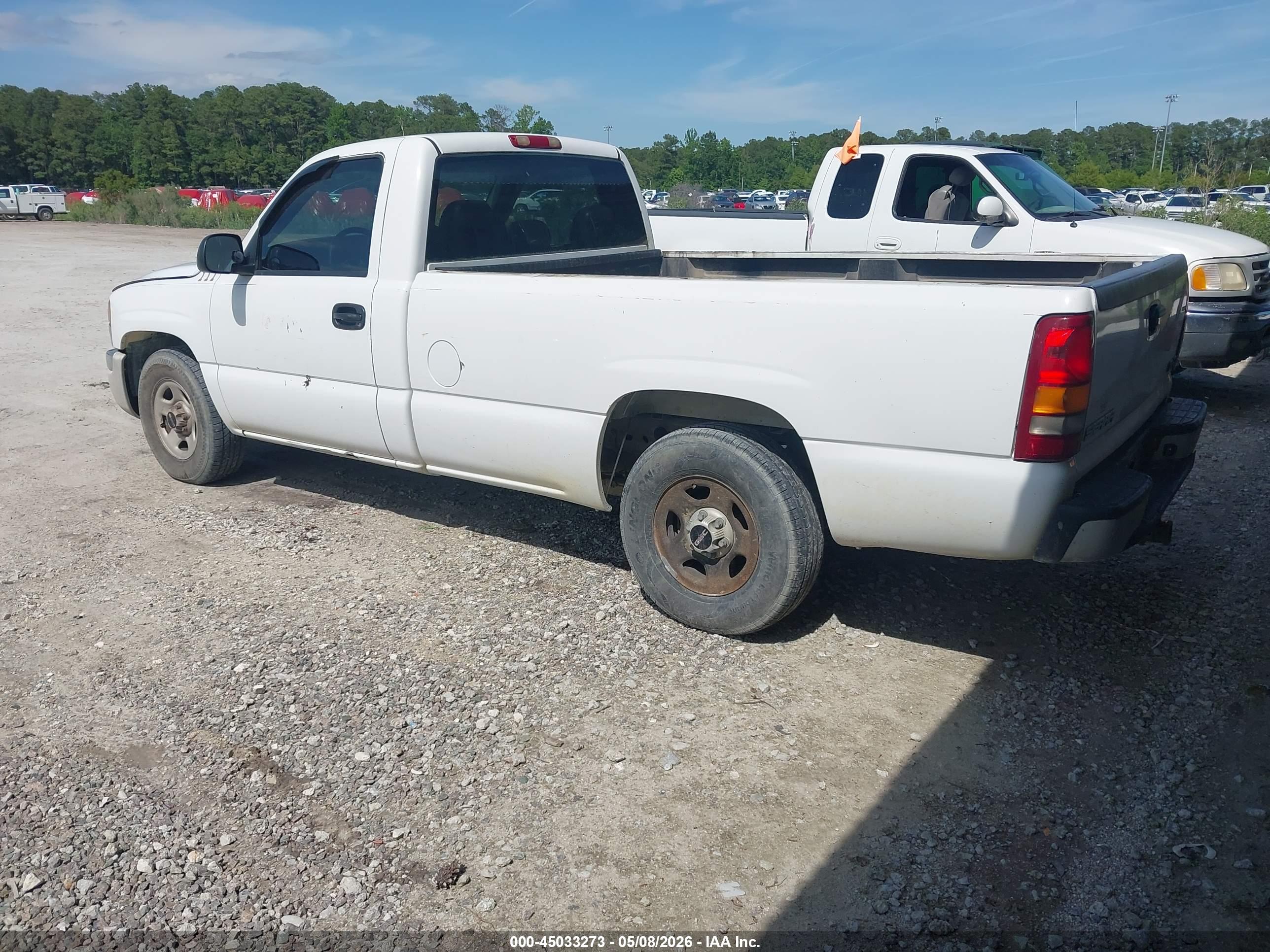 GMC SIERRA image 3